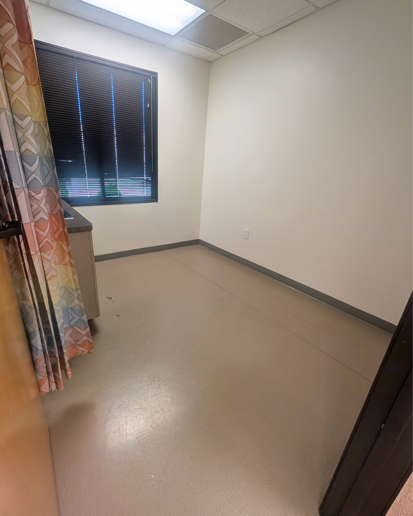 medical-clinic-floor-leveling-preparation.png