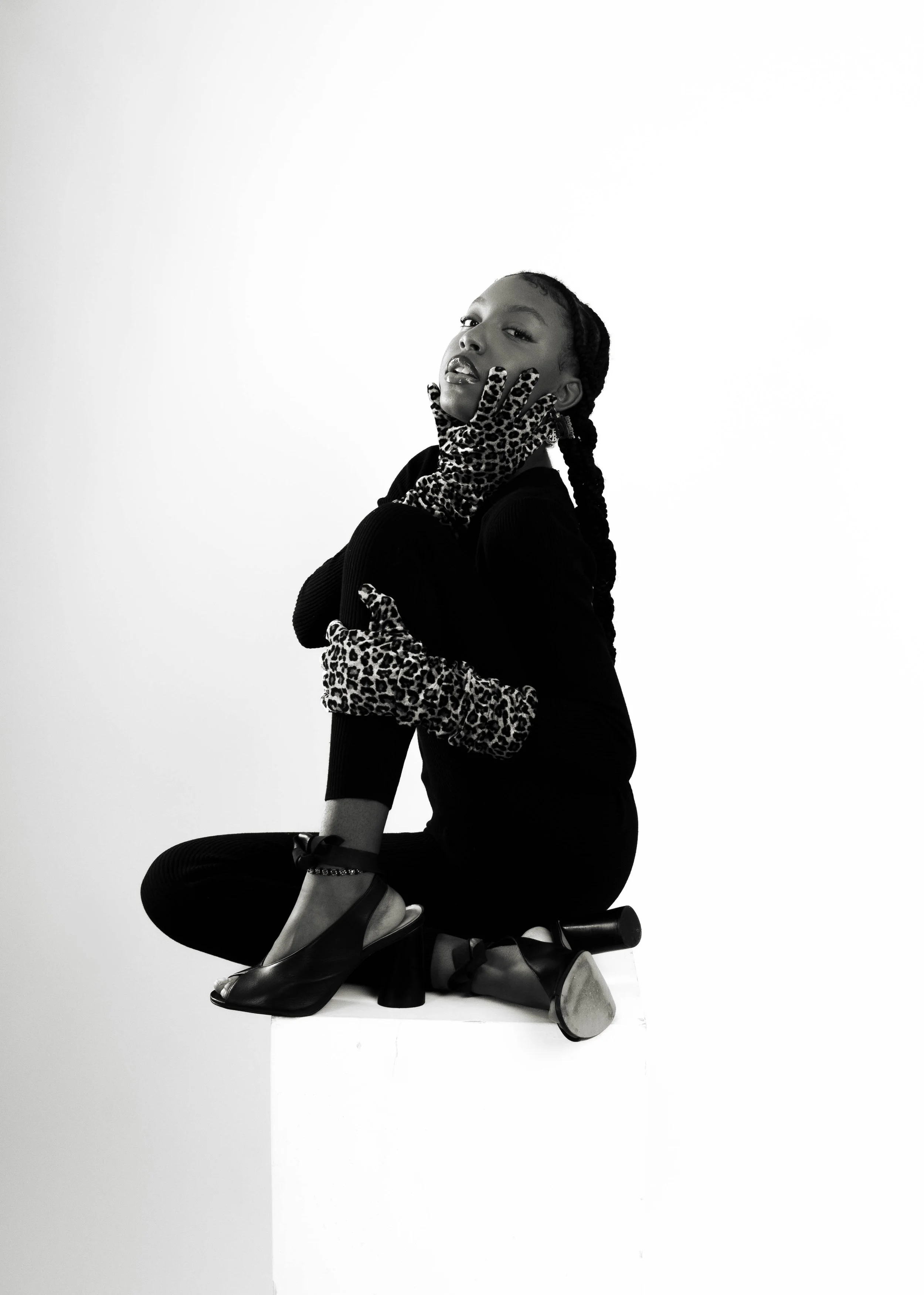 pose_alessandra clarke.jpg