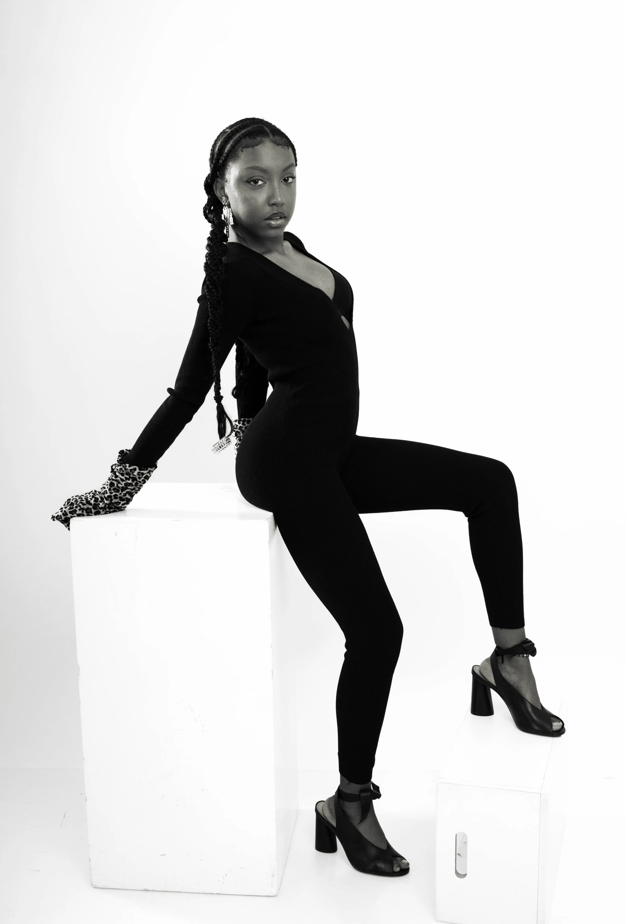 pose_alessandra clarke.jpg