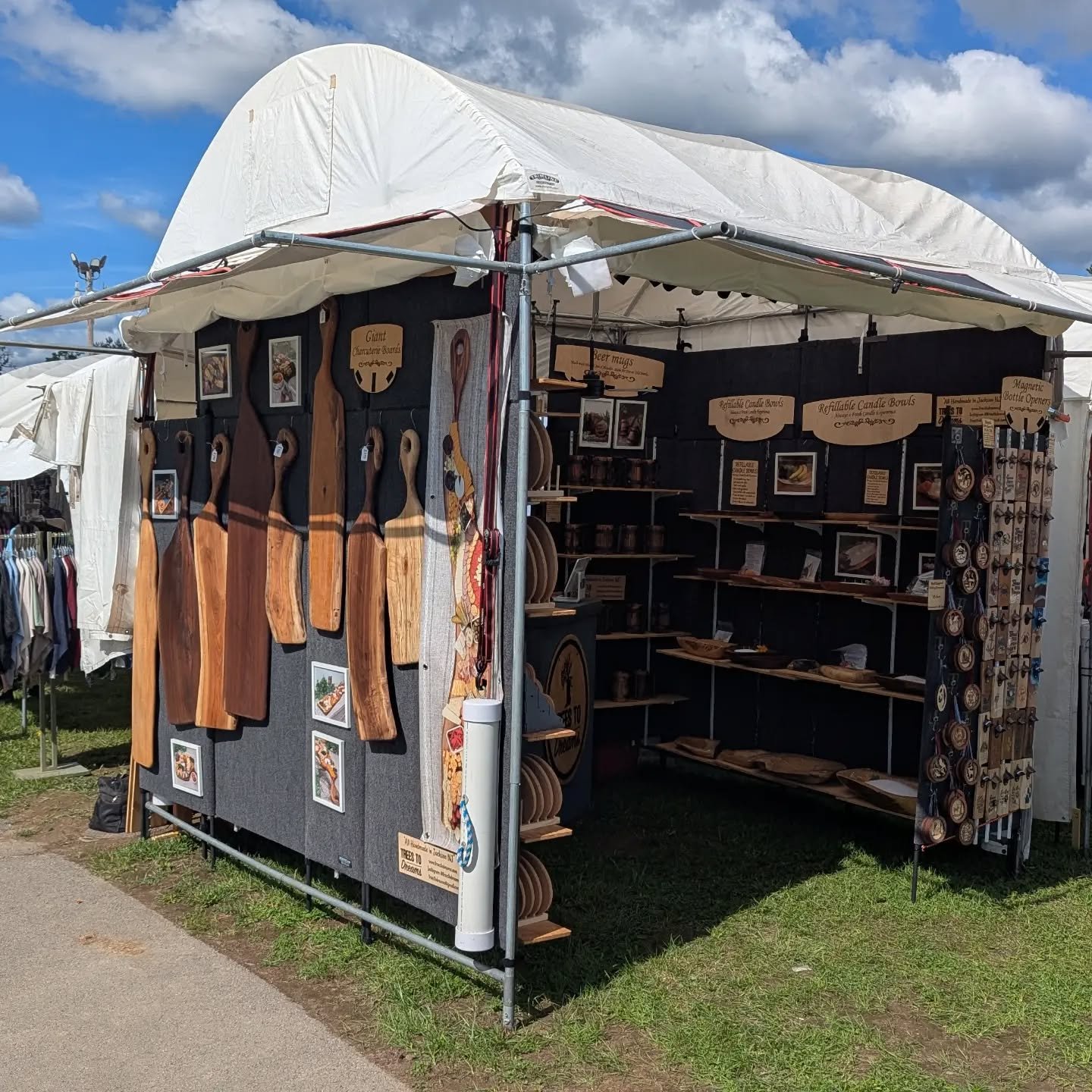This weekend and also on Monday I will be at New Paltz NY 10 to 530 at the Ulster county fairgrounds. Hope to see you there.