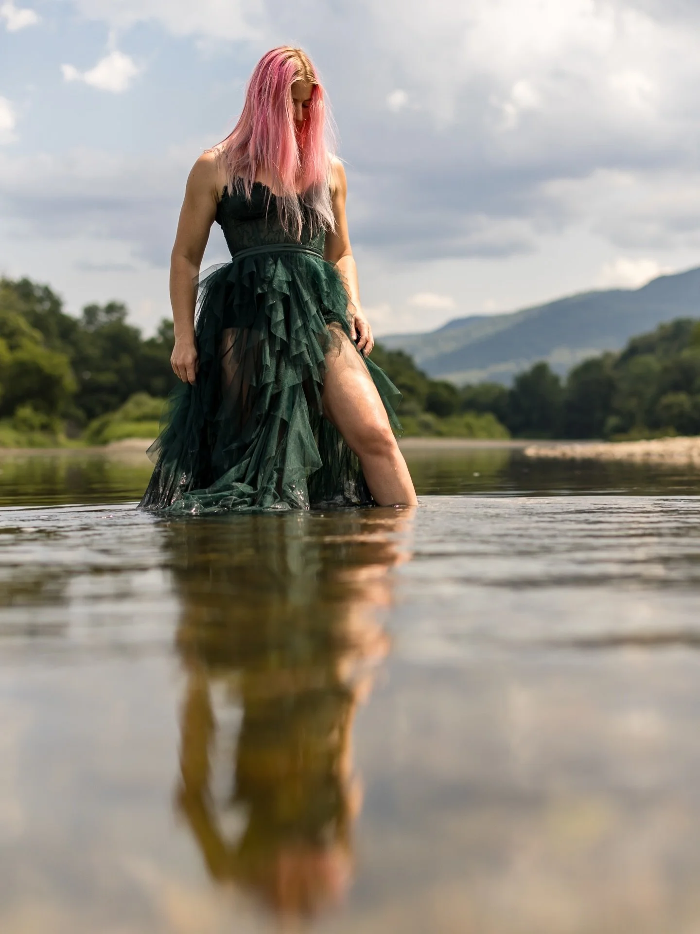He is set 1 of creating with @wasuckphoto that&rsquo;s not in some kind of trendy reel template. One image at a time, nice and slow 🙌🏼
.
Cheers to #exploring, being an #artmuse , and loving this water! #mermaid.
🔥🔥🔥🔥What image is your favorite?