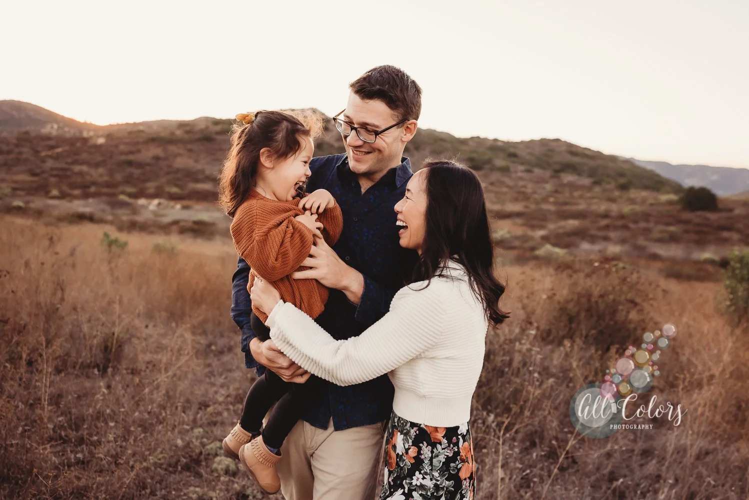 Hillside photoshoot with a San Diego Family