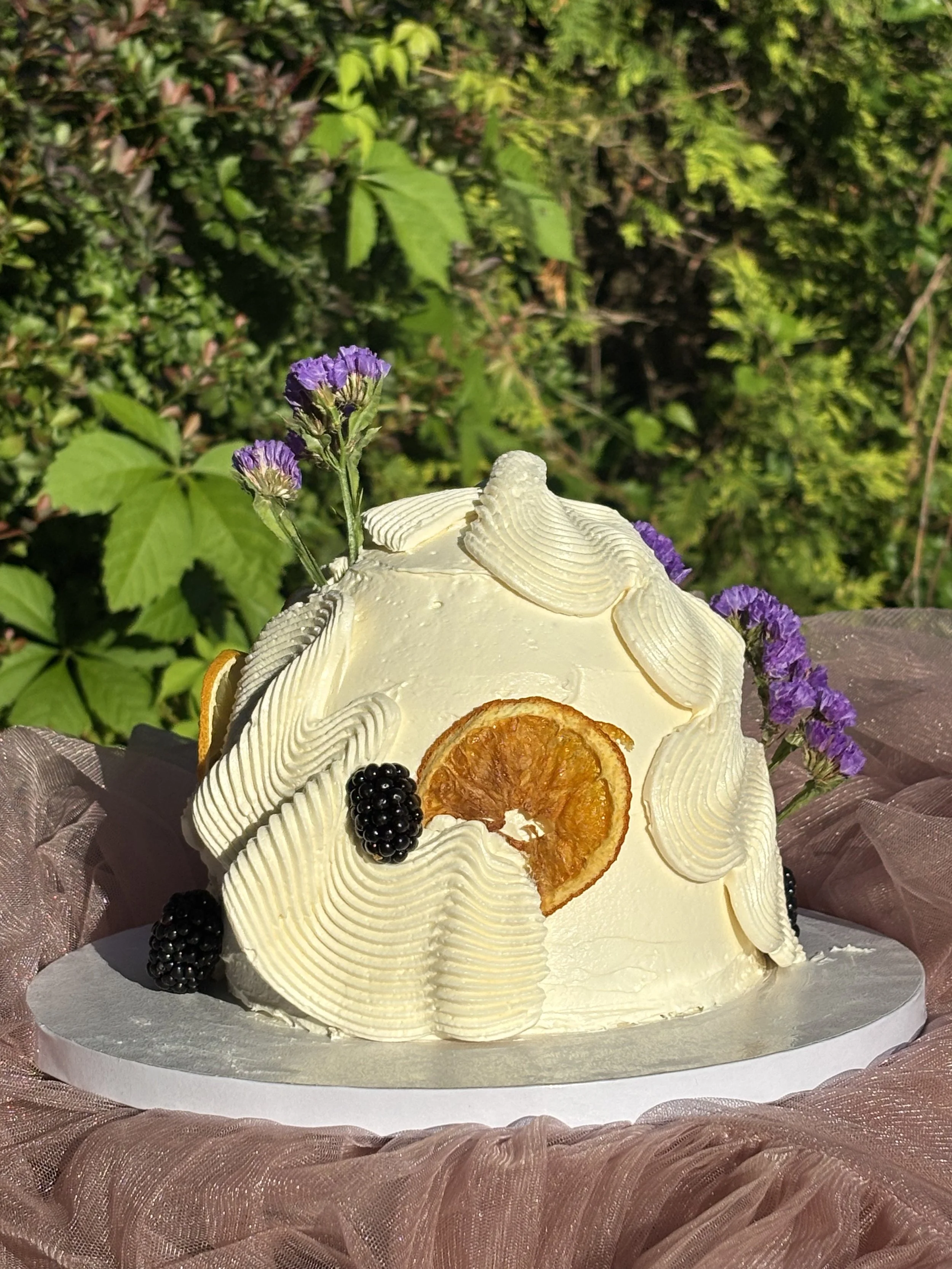 Abstract dome - minimal berries/ citrus/ florals