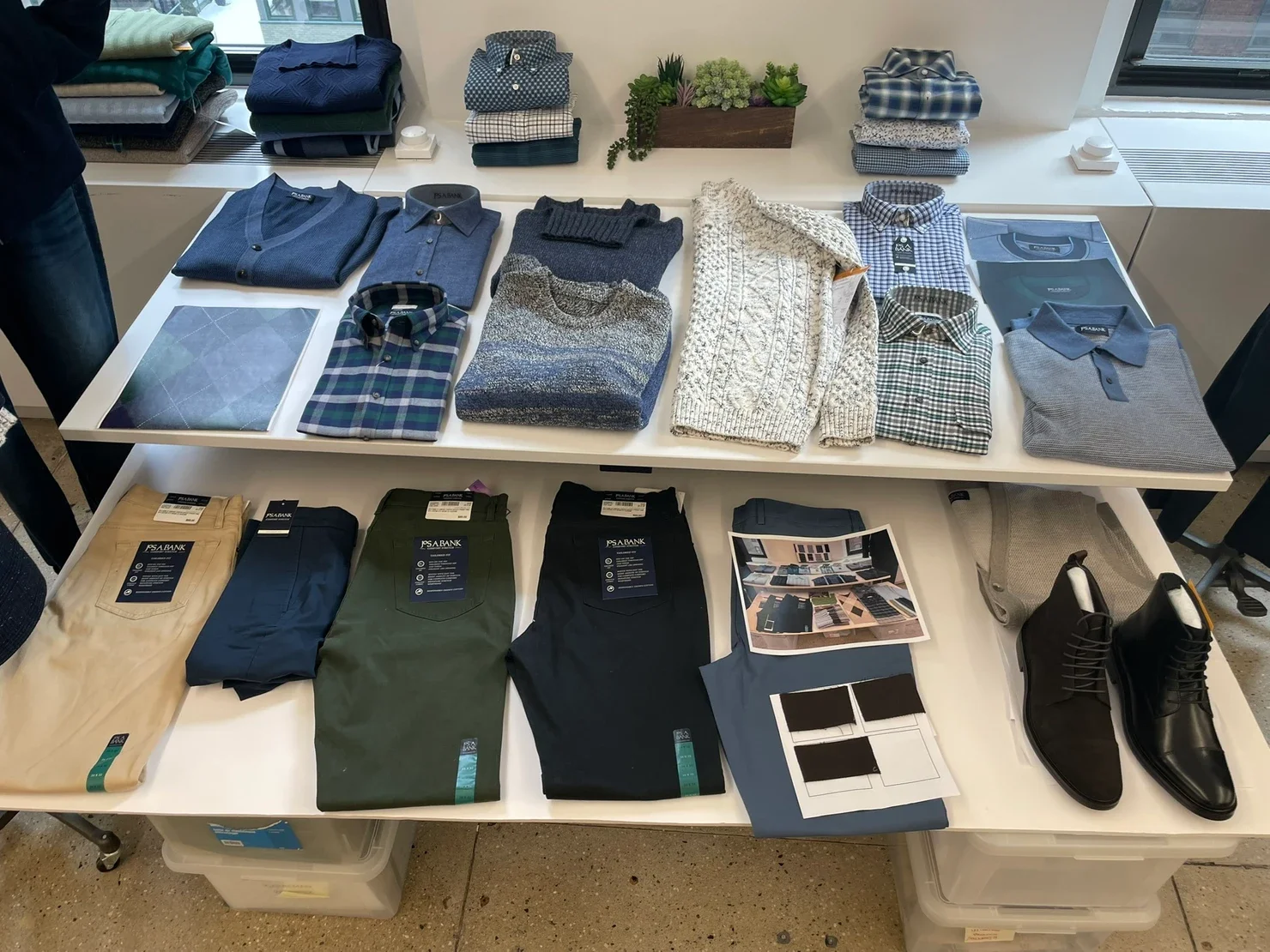 Seasonal table with moleskin 5-pocket