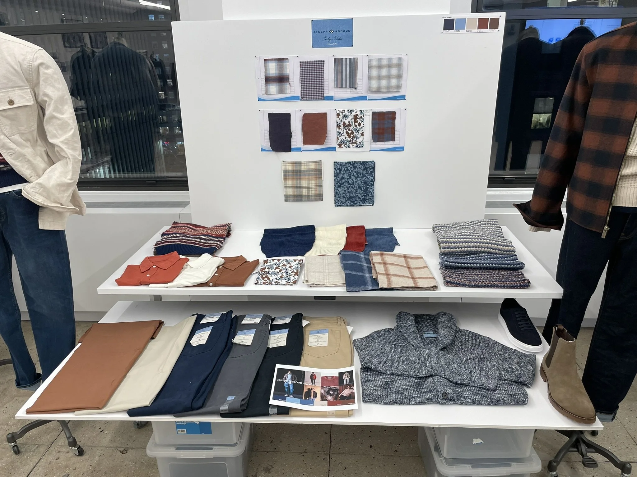 Seasonal table with moleskin 5-pocket