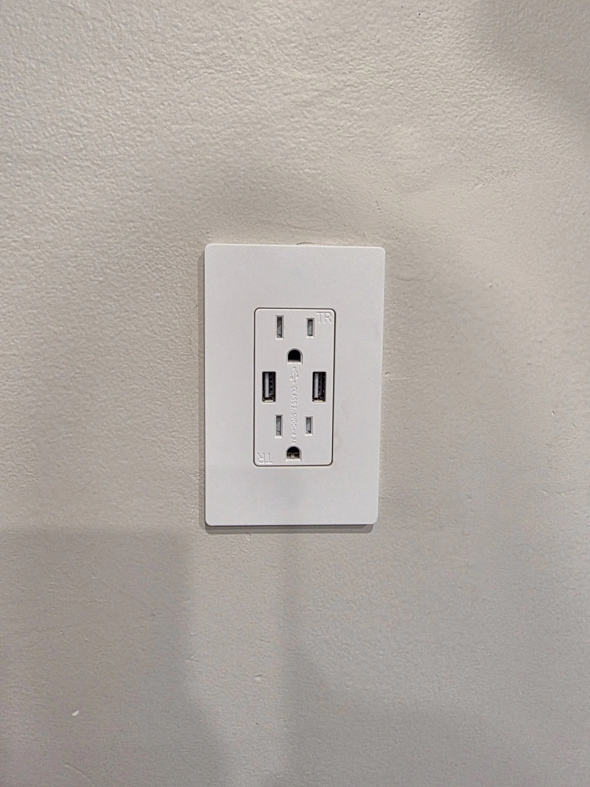 Replaced receptacle with a newer version that has USB
