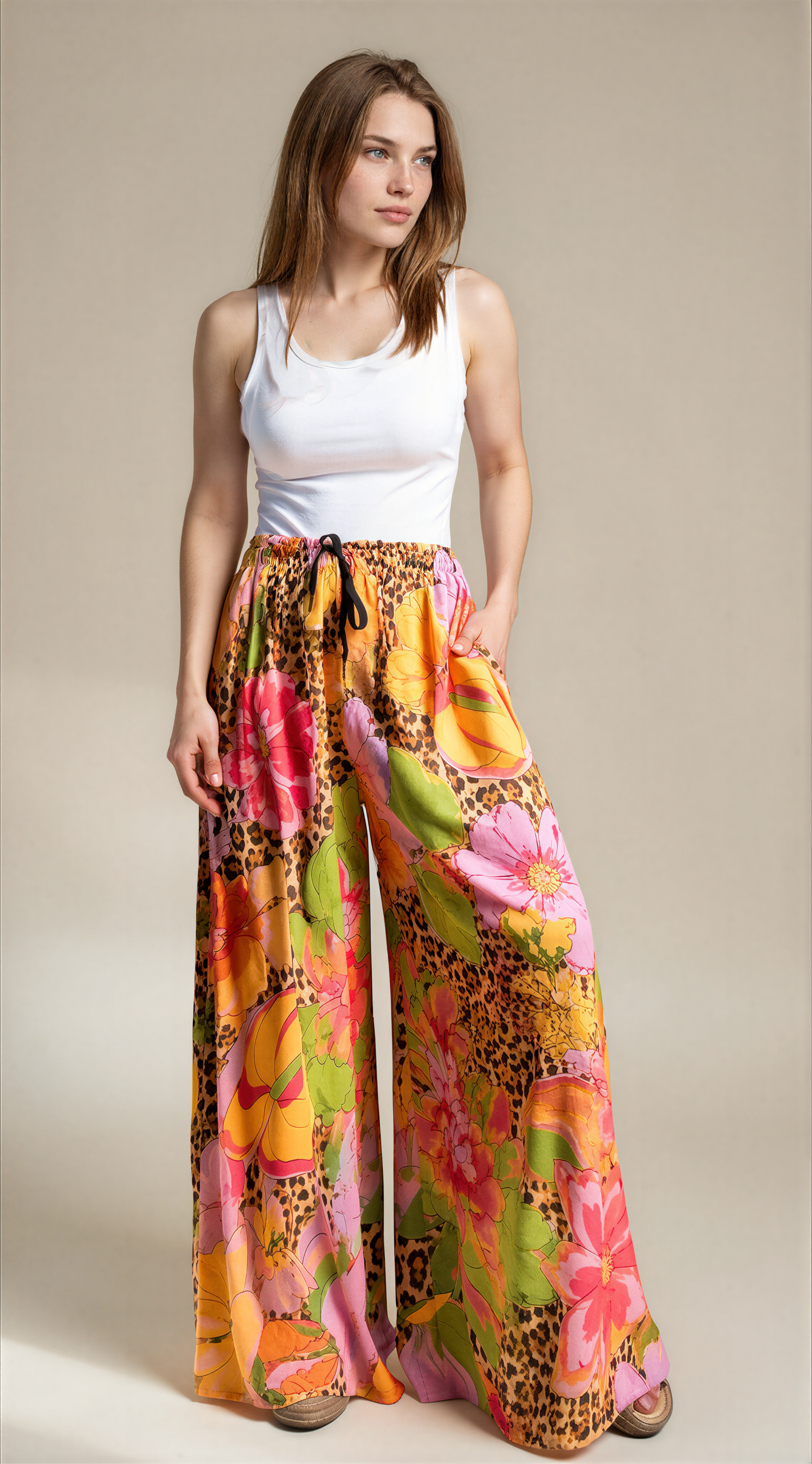 wild-bloom-kapri-italian-pants-7271617.png