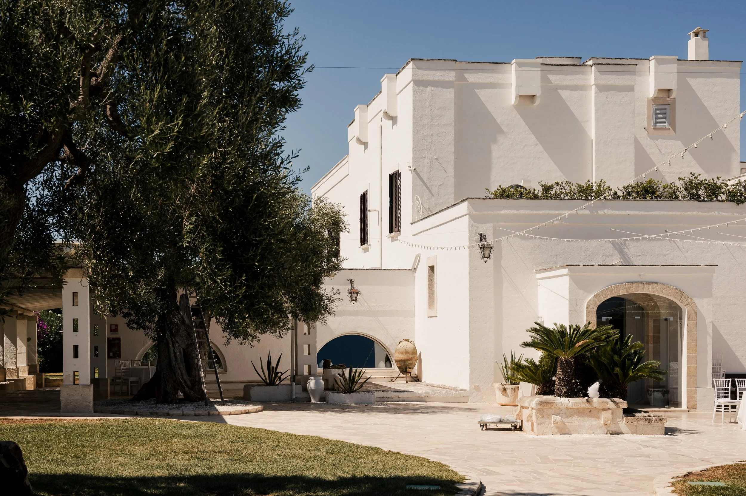 masseria-la-macina-apulia-italy-wedding-lisa-poggi - 001.jpg