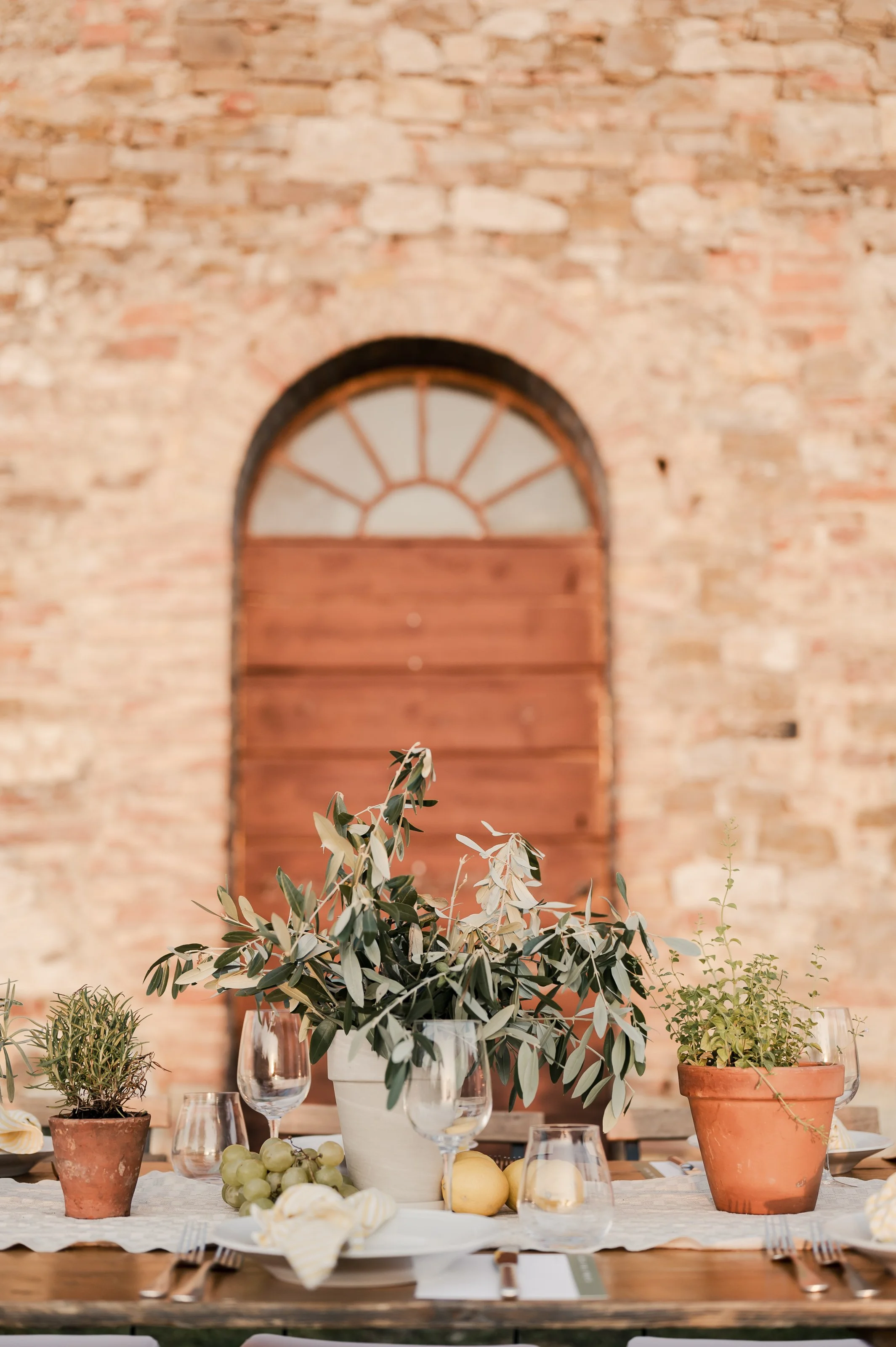 villa-catignano-tuscany-wedding-lisa-poggi - 017.jpg
