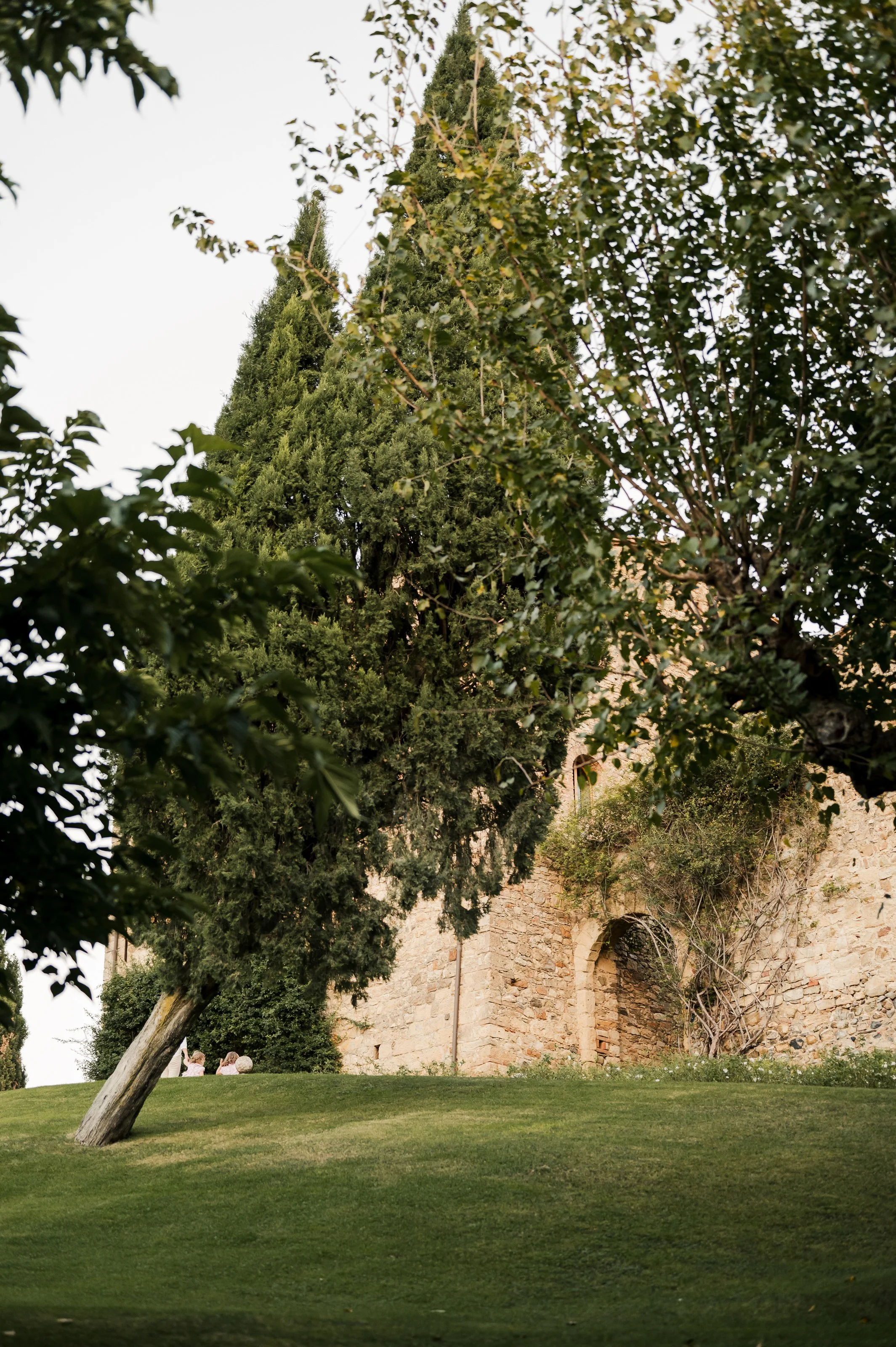 castello-di-vicarello-tuscany-wedding-lisa-poggi - 030.jpg