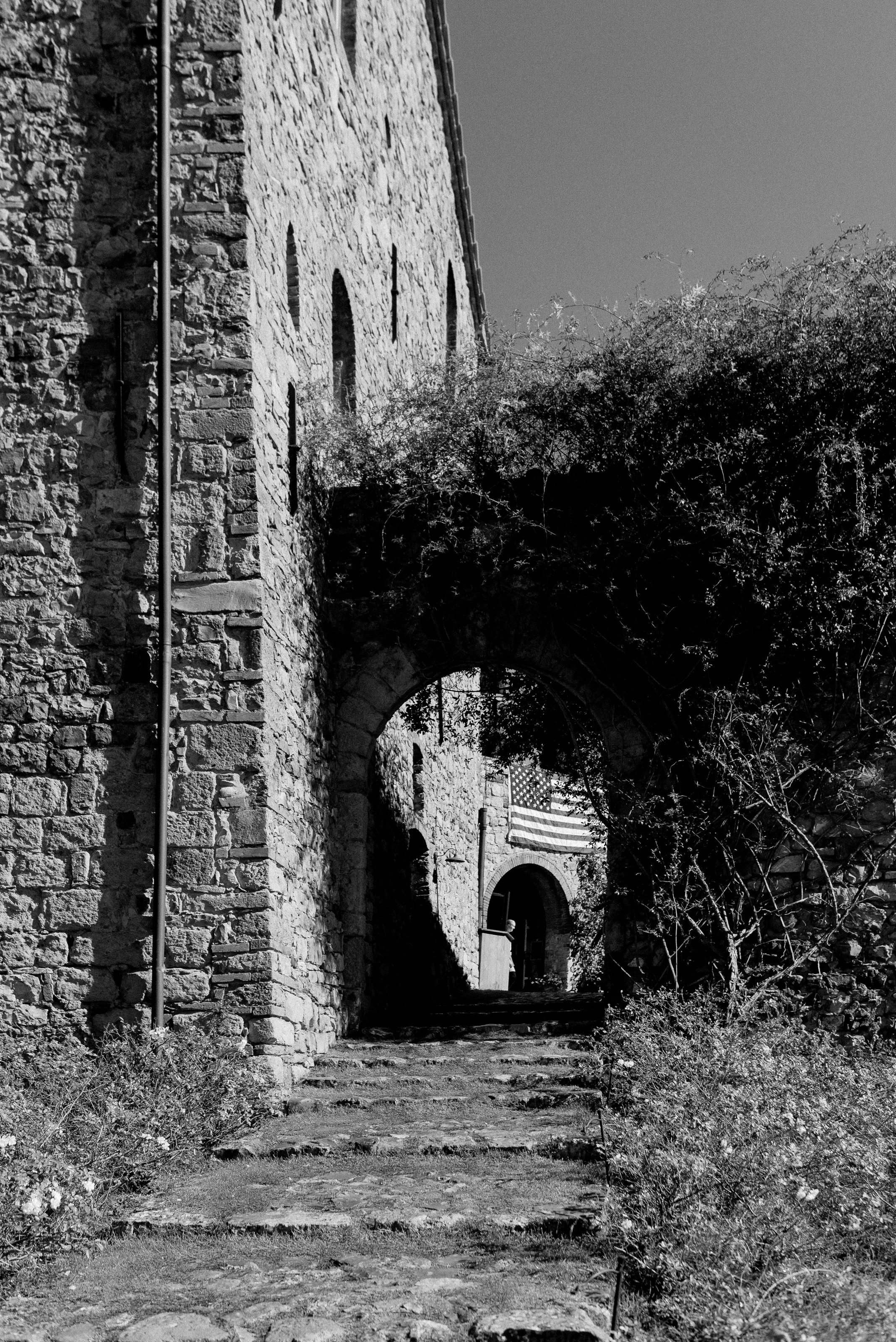 castello-di-vicarello-tuscany-wedding-lisa-poggi - 053.jpg