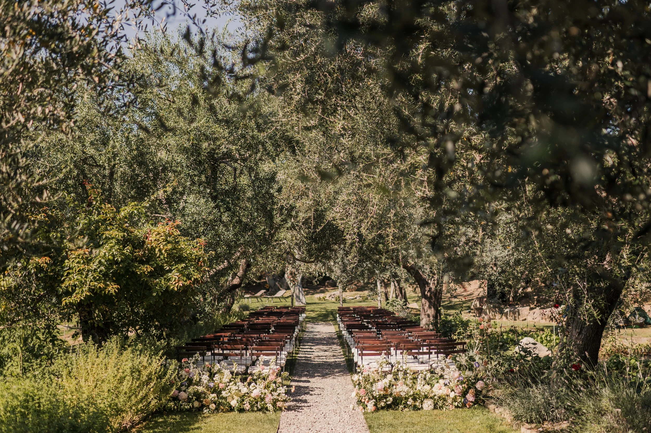 castello-di-vicarello-tuscany-italy-wedding-lisa-poggi - 006.jpg