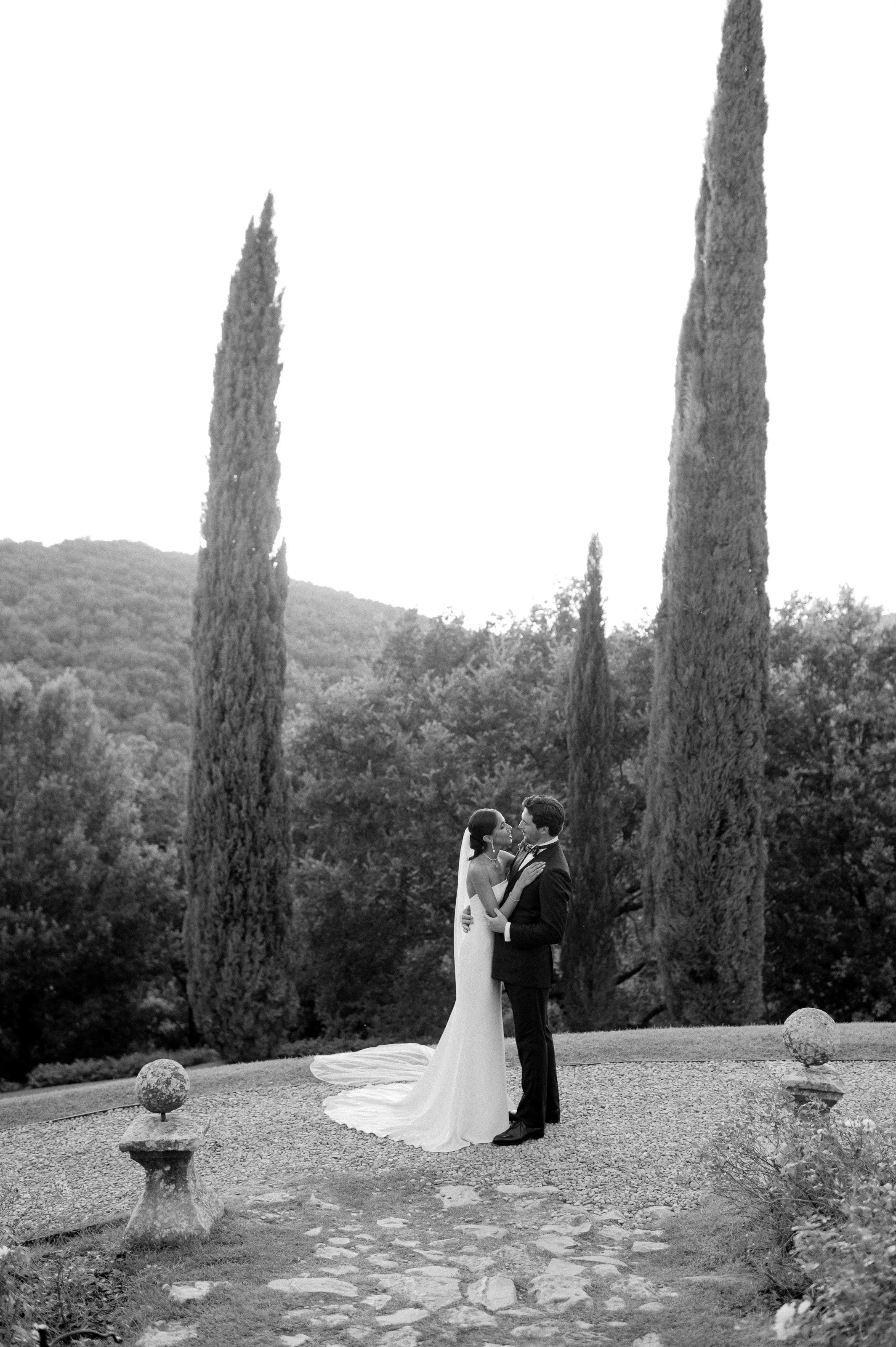 castello-di-vicarello-tuscany-italy-wedding-lisa-poggi - 074.jpg