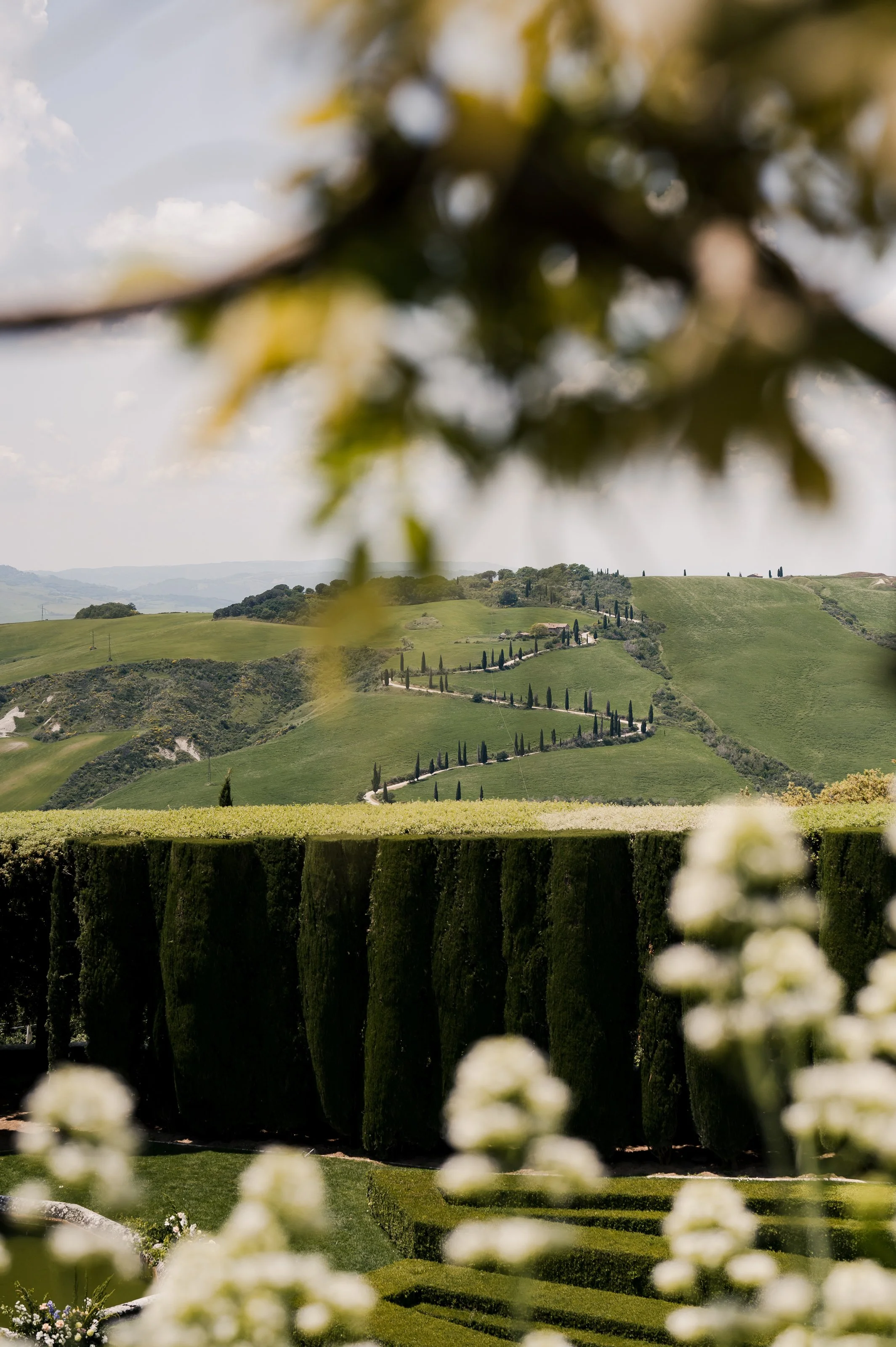 la-foce-tuscany-italy-wedding-lisa-poggi - 003.jpg