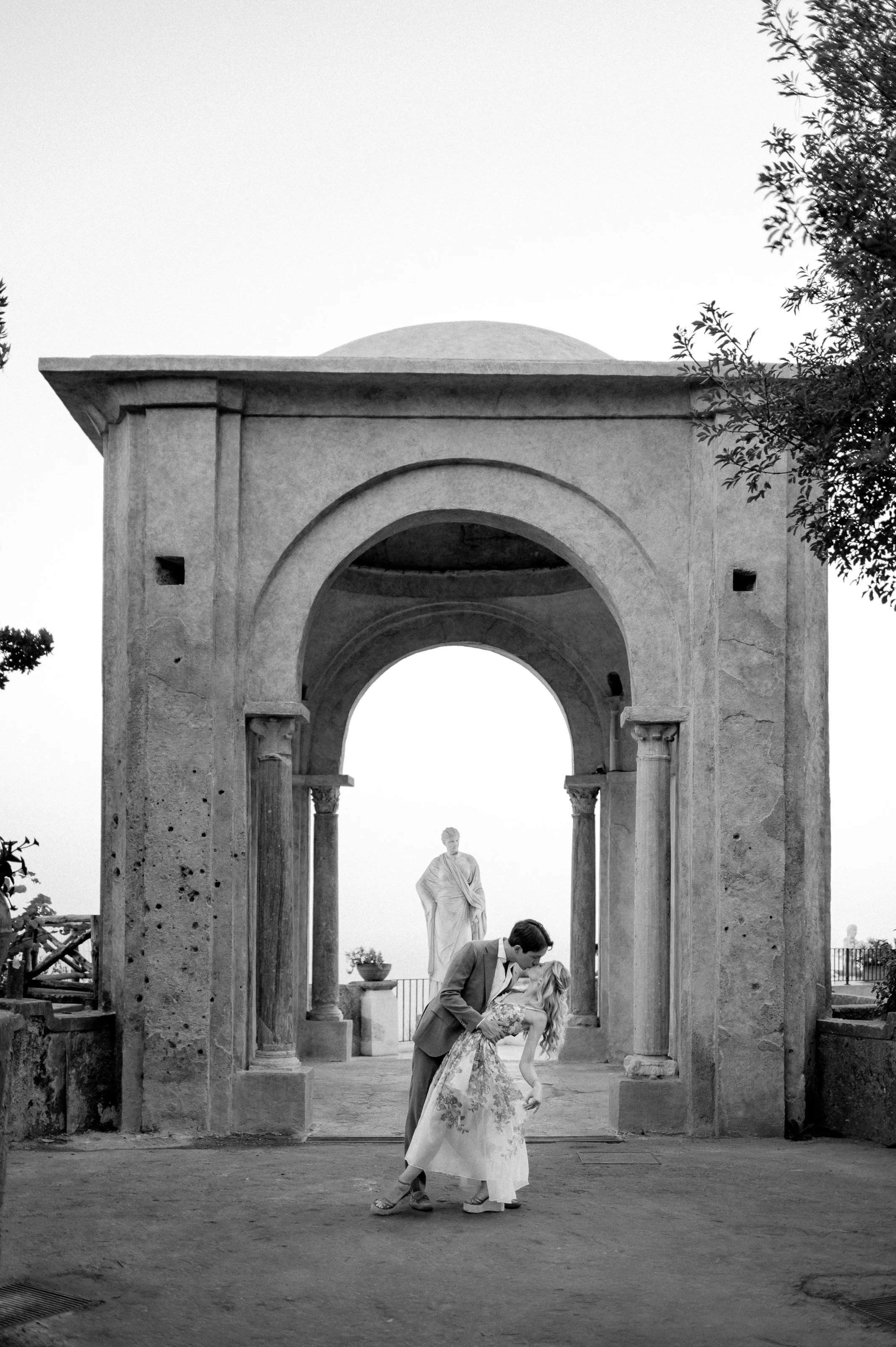 villa-cimbrone-wedding-amalfi-coast-lisa-poggi - 016.jpg