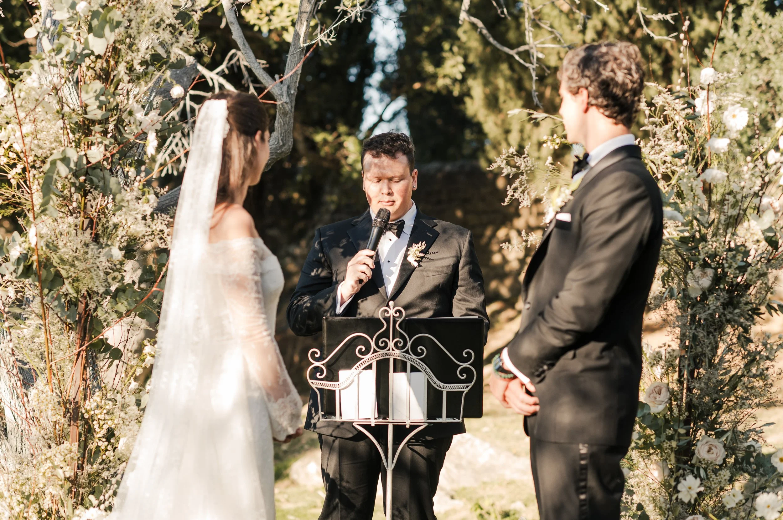 castello-di-vicarello-tuscany-wedding-lisa-poggi - 097.jpg