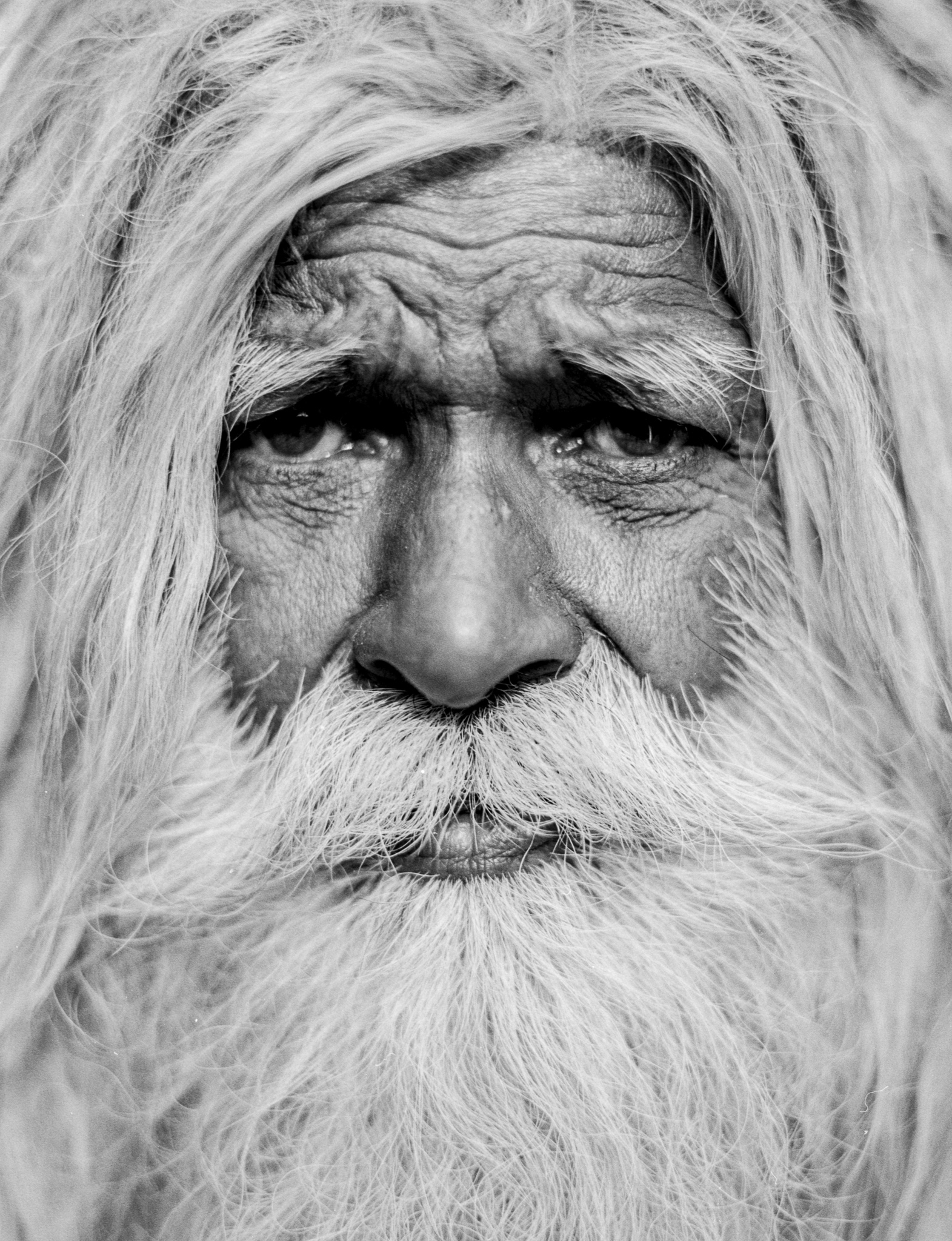 Varanasi_Moon_D76_Detail007.jpg