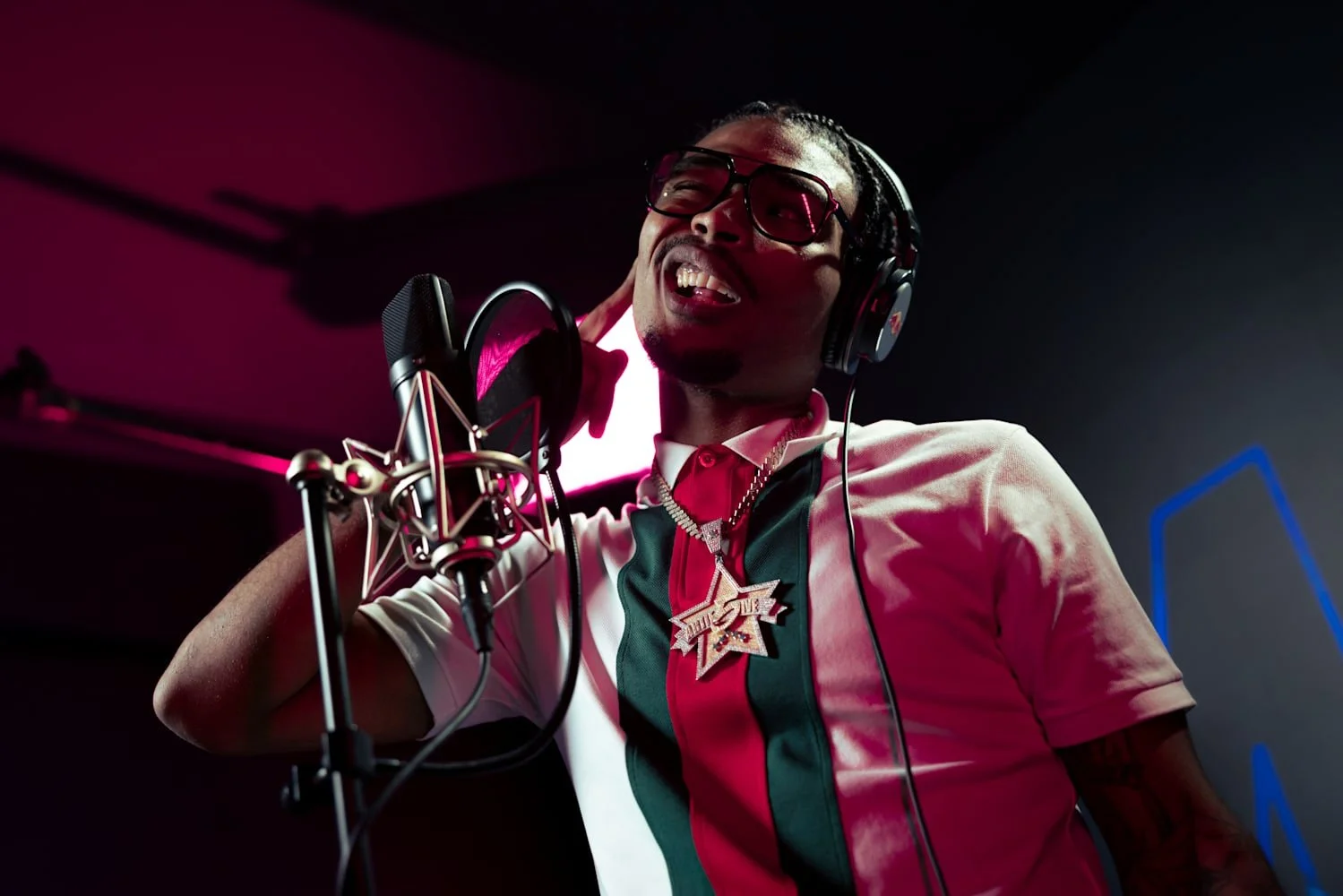 artie5ive-red-bull-64-bars.jpeg