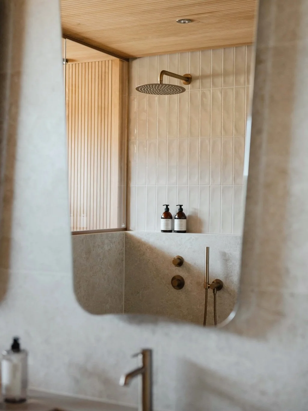 Asuntomessut aukeavat t&auml;n&auml;&auml;n! Tervetuloa ihastumaan upeaan 9 Designtalo Villa Verdeen &hearts;️ Sisustussuunnittelija Hanna Martikainen ja rakennuttaja Juuso Sajakoski ovat molemmat tavattavissa avajaisp&auml;iv&auml;n&auml; &ndash; L&