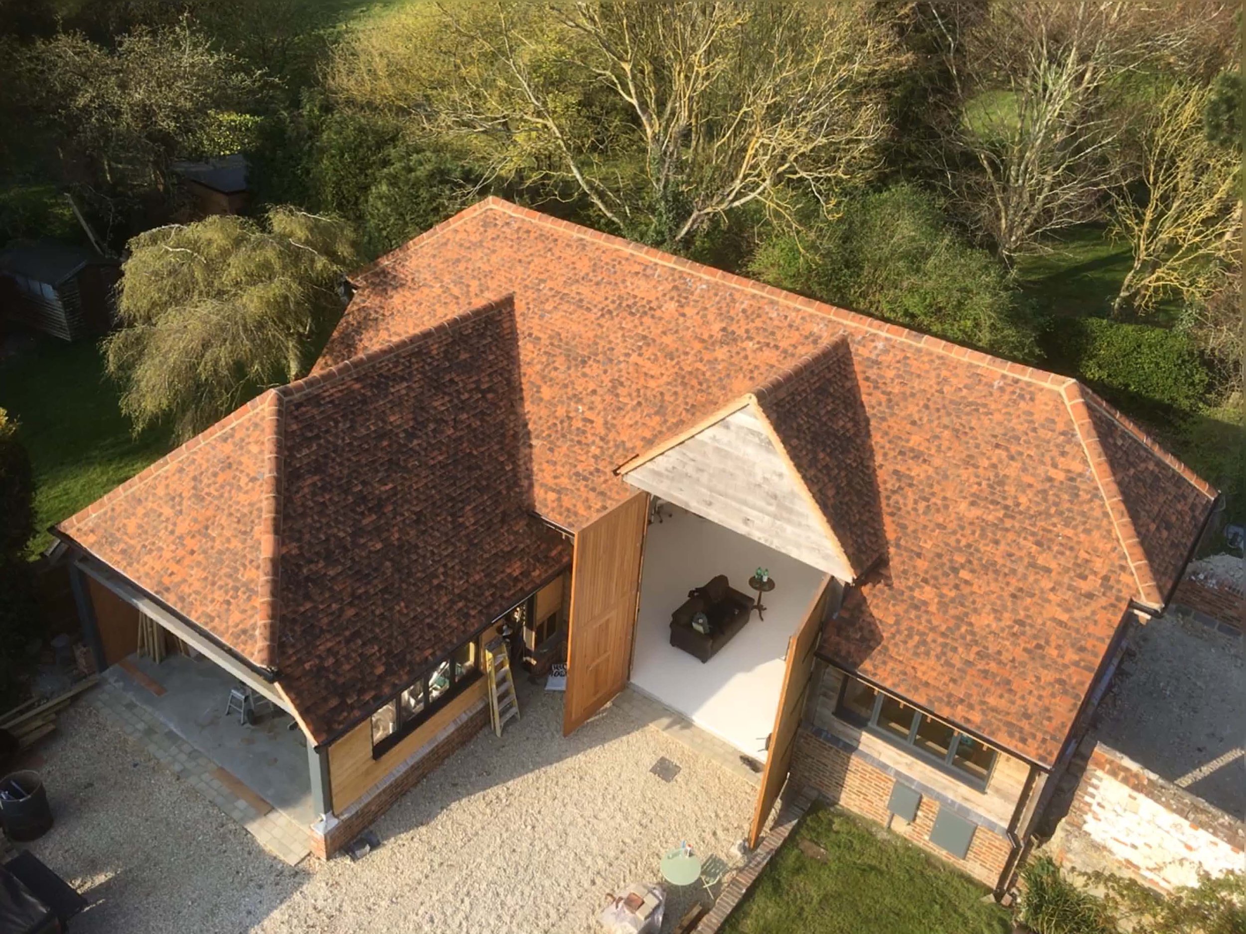 An image of a barn. 