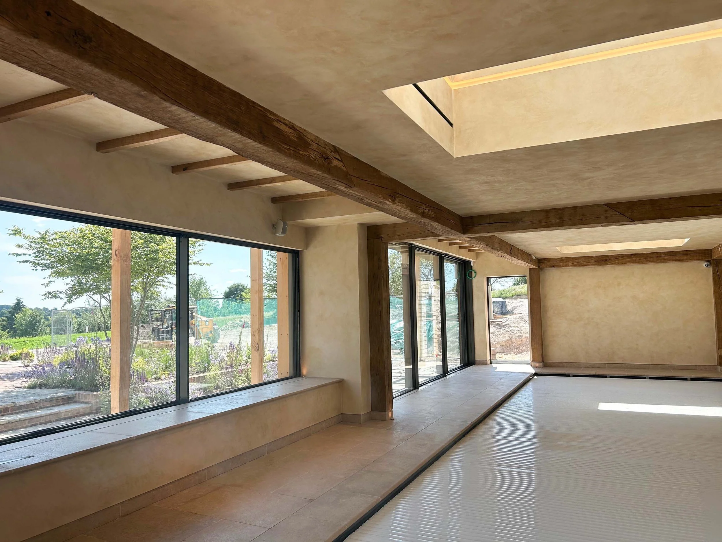 Image of an oak frame swimming pool room.