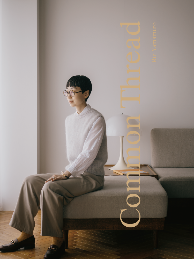 Common Thread is Rui Yamamuro’s first knitting pattern book, published by amirisu, featuring 12 timeless designs for year-round knitting. Inspired by craftsmanship, thoughtful construction, and everyday life in Paris, the collection includes sweaters