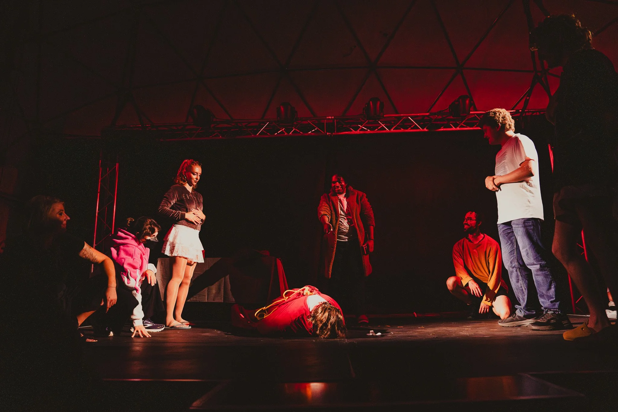 MURDERTHEMAGICSHOWADLFRINGE26LillianRunge(@lilpocketdreams)-21.jpg