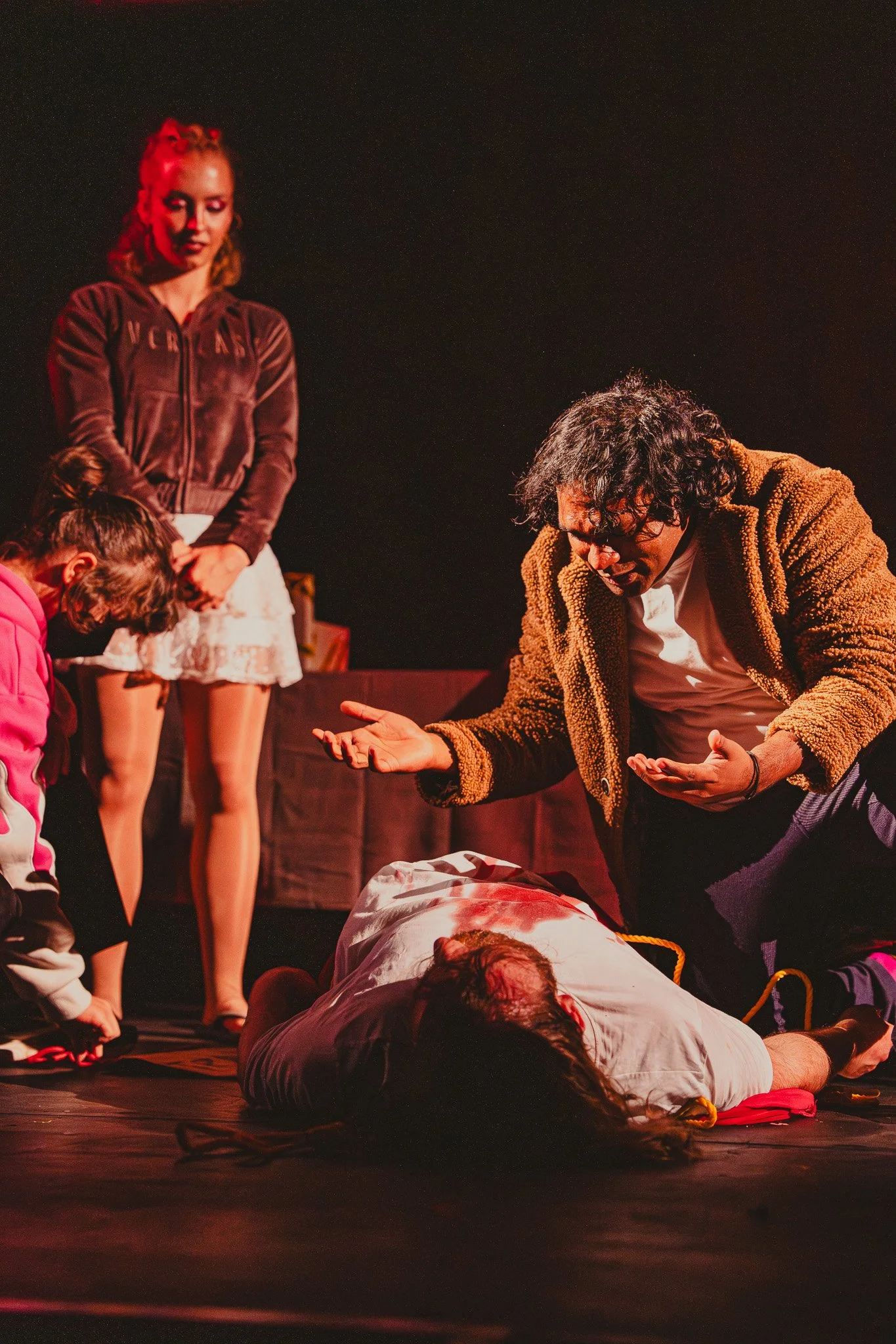 MURDERTHEMAGICSHOWADLFRINGE26LillianRunge(@lilpocketdreams)-25.jpg