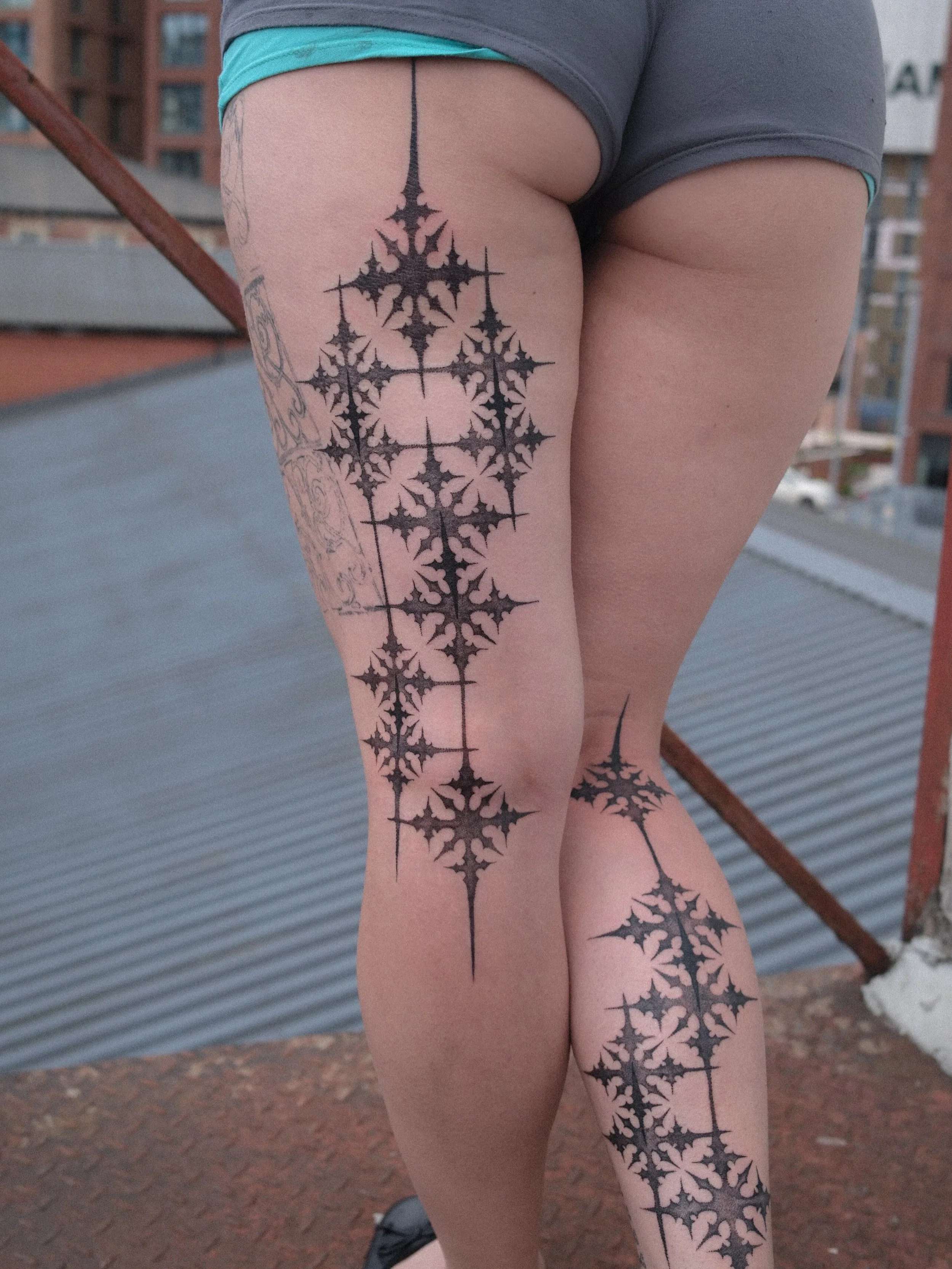 One of my favourite projects of the year. Thank you for the opportunity 🖤
Made in my lair @shedevil.tattoostudio 
MANCHESTER