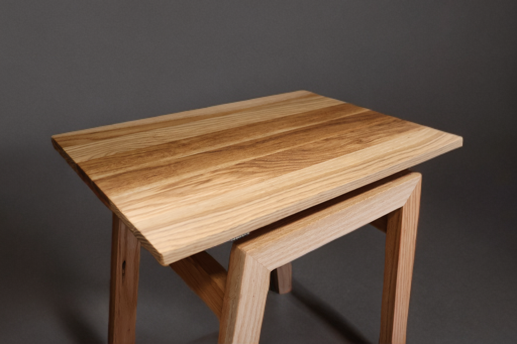 Furniture_ Wenstrom End Table 4_4.png