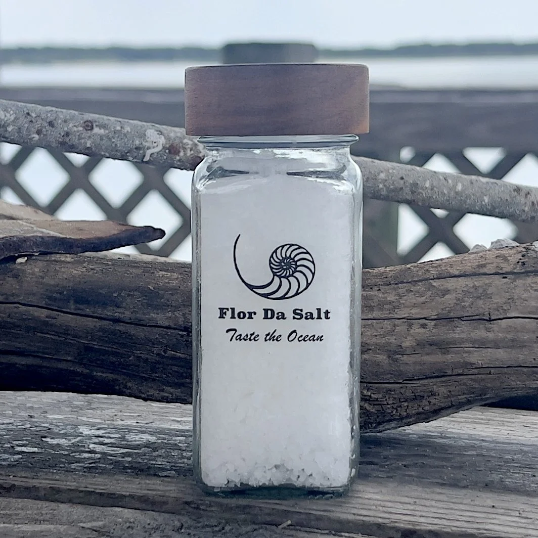 2.5 oz Glass Shaker - Flake Sea Salt