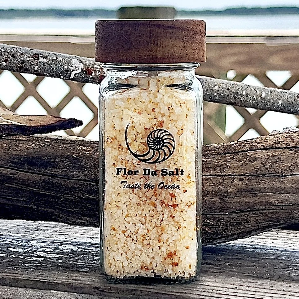2.5 oz Glass Shaker - Datil Pepper Flake Sea Salt