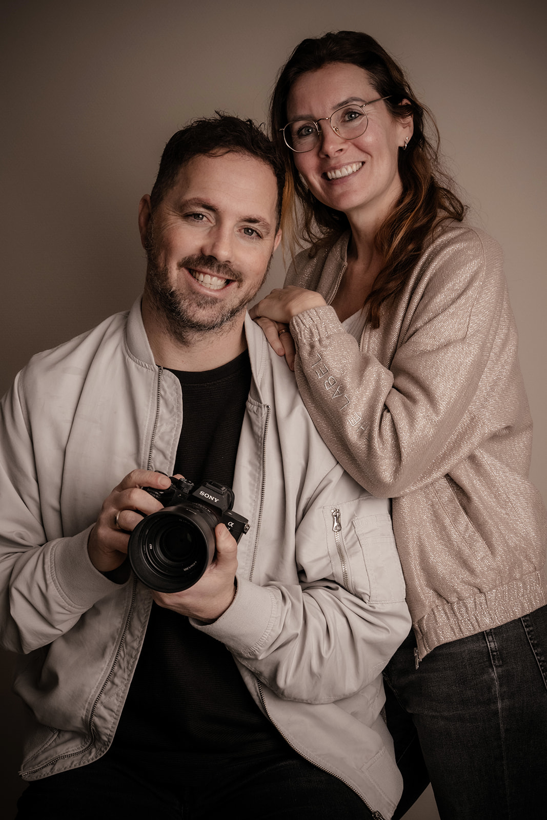 Fotografen Jeffrey en Lionne van JLOO Fotografie, vaste samenwerkingspartner van De Trouwclip.