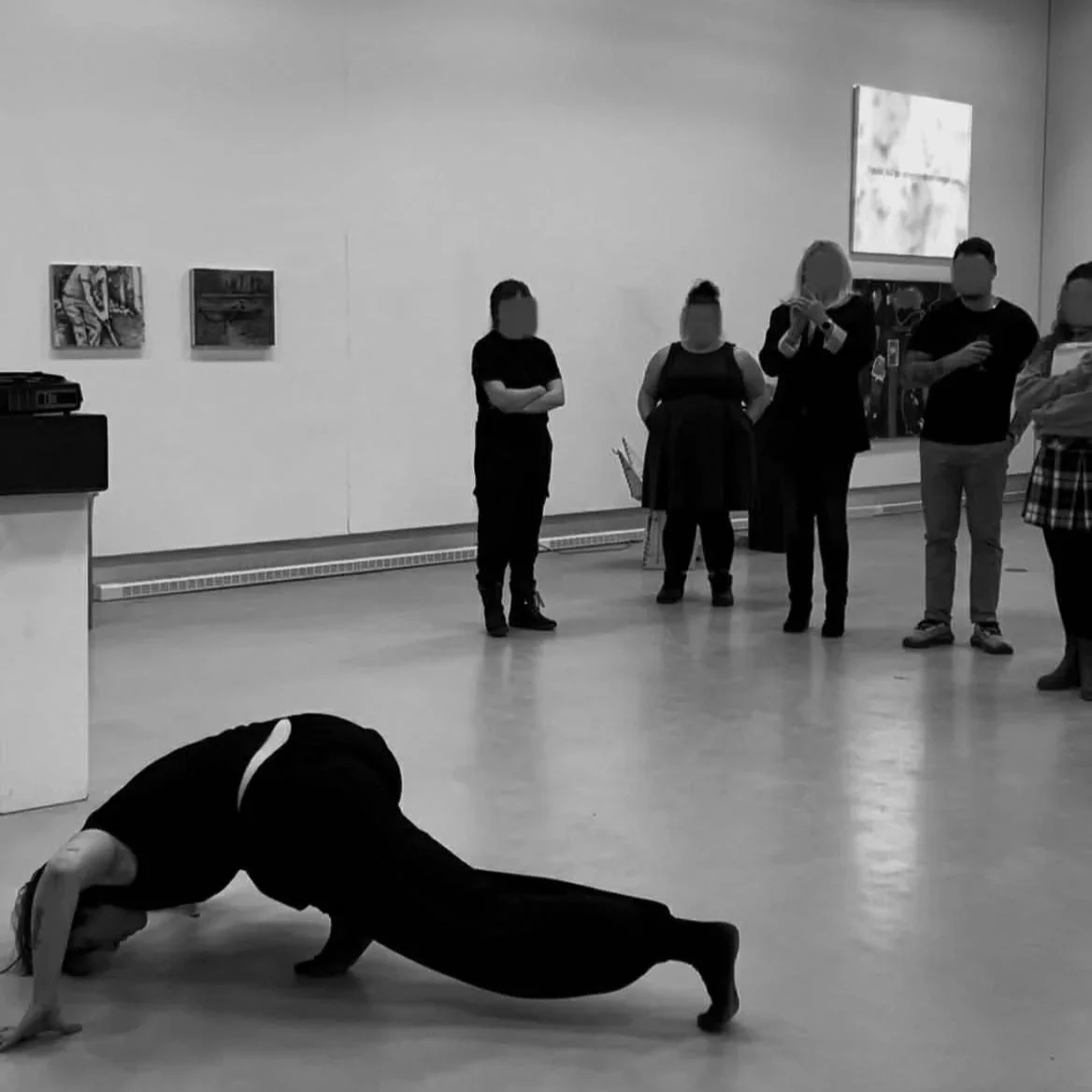Re-enactment, Trio A (1966) Yvonne Rainer
Galerie R3, Trois-Rivières