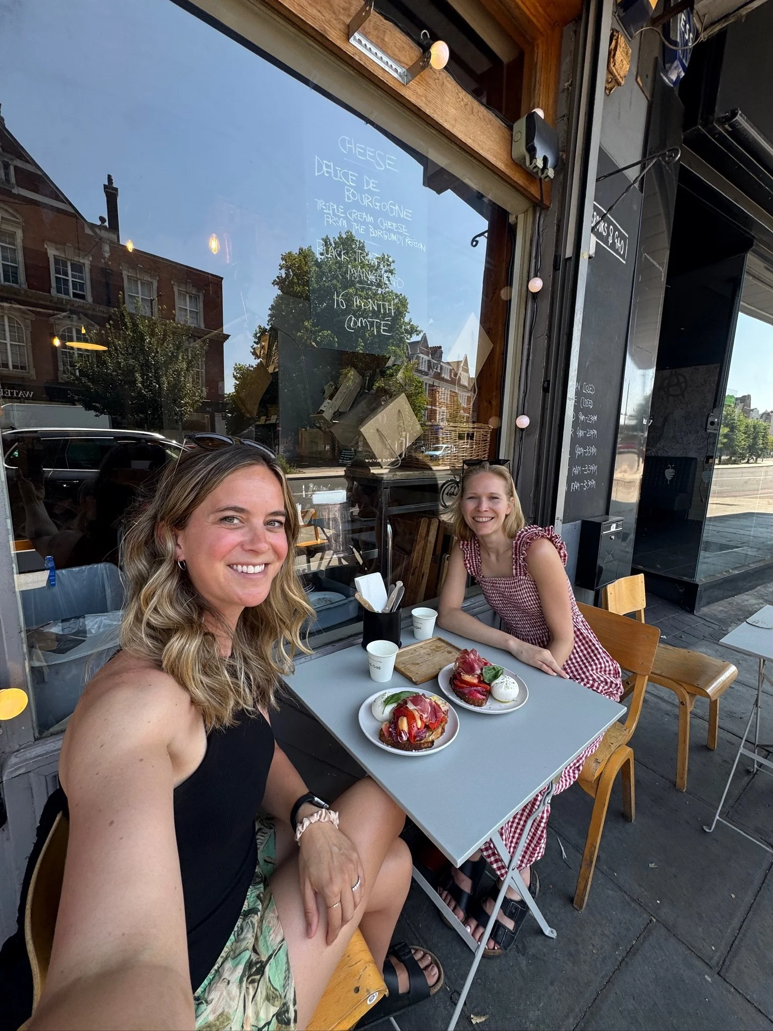 Alex and Lottie, co-founders of CoLab Marketers, are meeting over coffee.