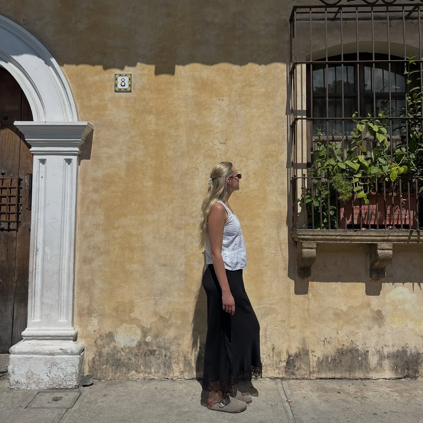 Design inspiration from Guatemala🇬🇹

From the cobbled streets with colorful walls and chic boutique hotels in Antigua to the Lake Atitlan villages with beautiful handmade weavings, murals and eco lodges. We loved it all!🌞