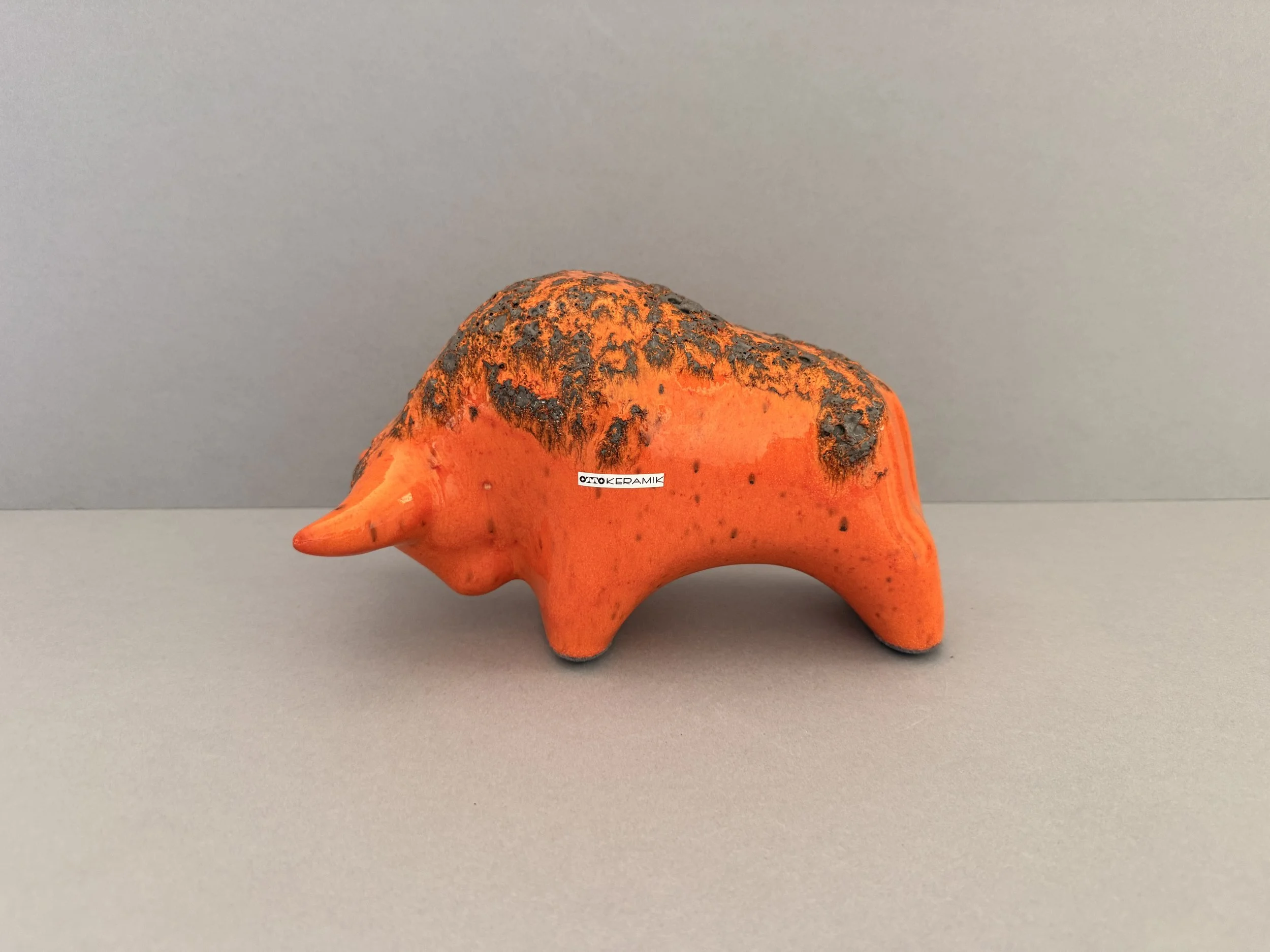 Otto Keramik Bull 1010 – Orange Glaze with Fat Lava – 24cm