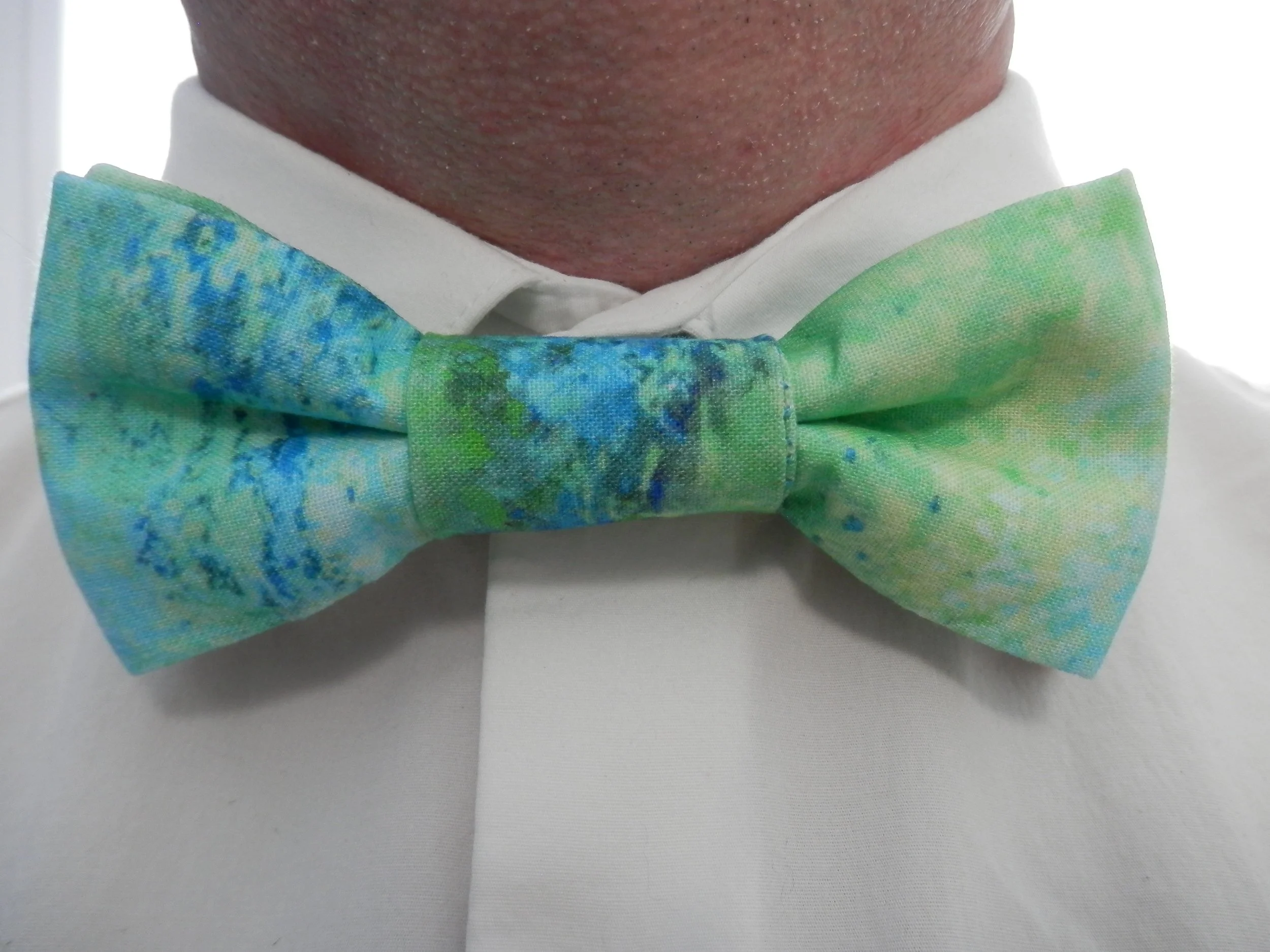 Men's Fabric Bow Tie "Ocean Waters"