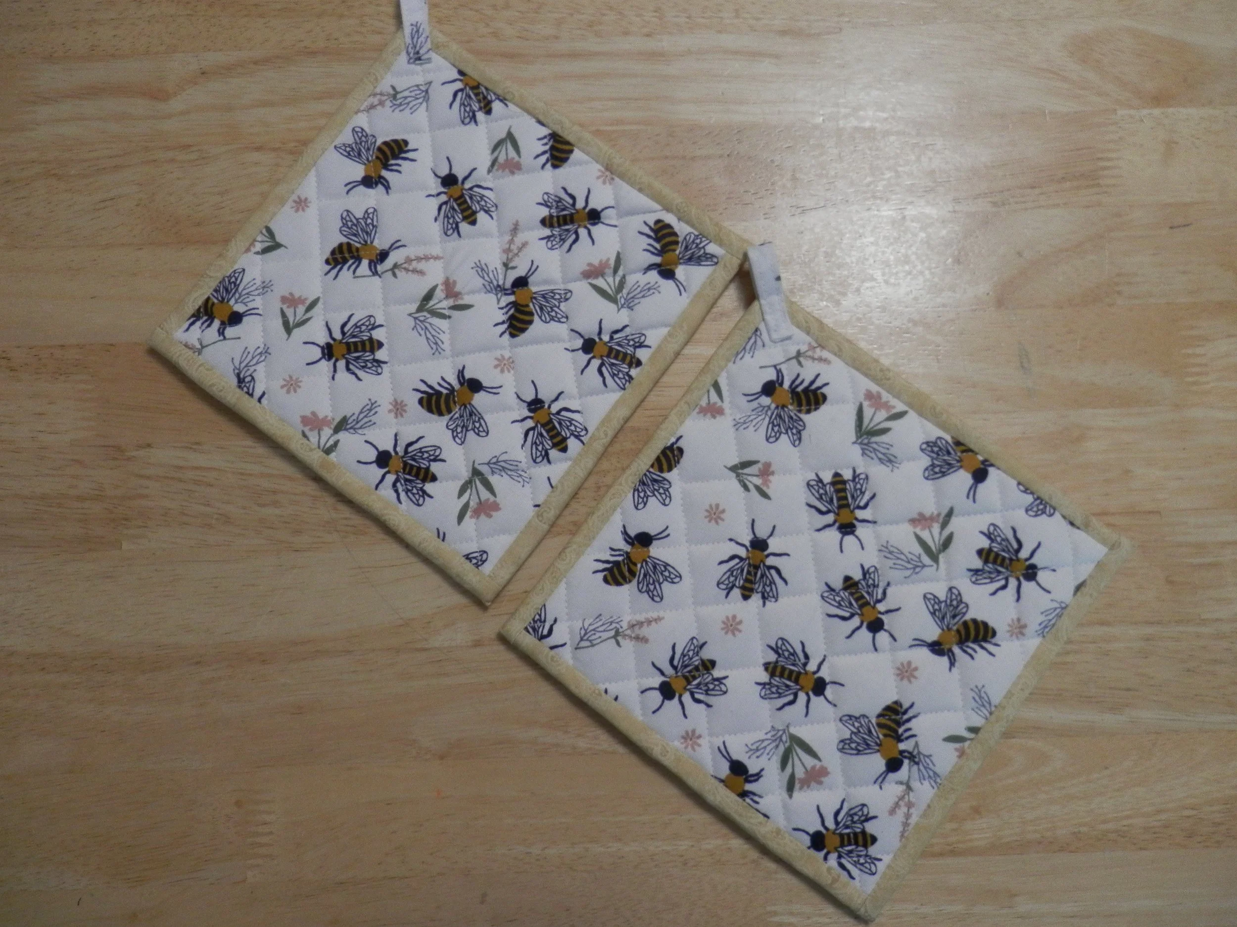 Honeybees and Flowers Potholders Set of 2