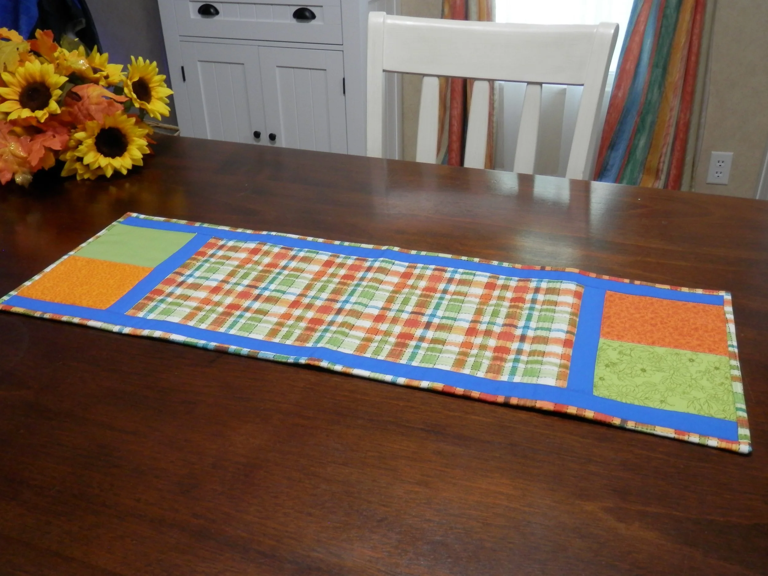 "Country Autumn" Table Runner 31.5"L x 10.5"W