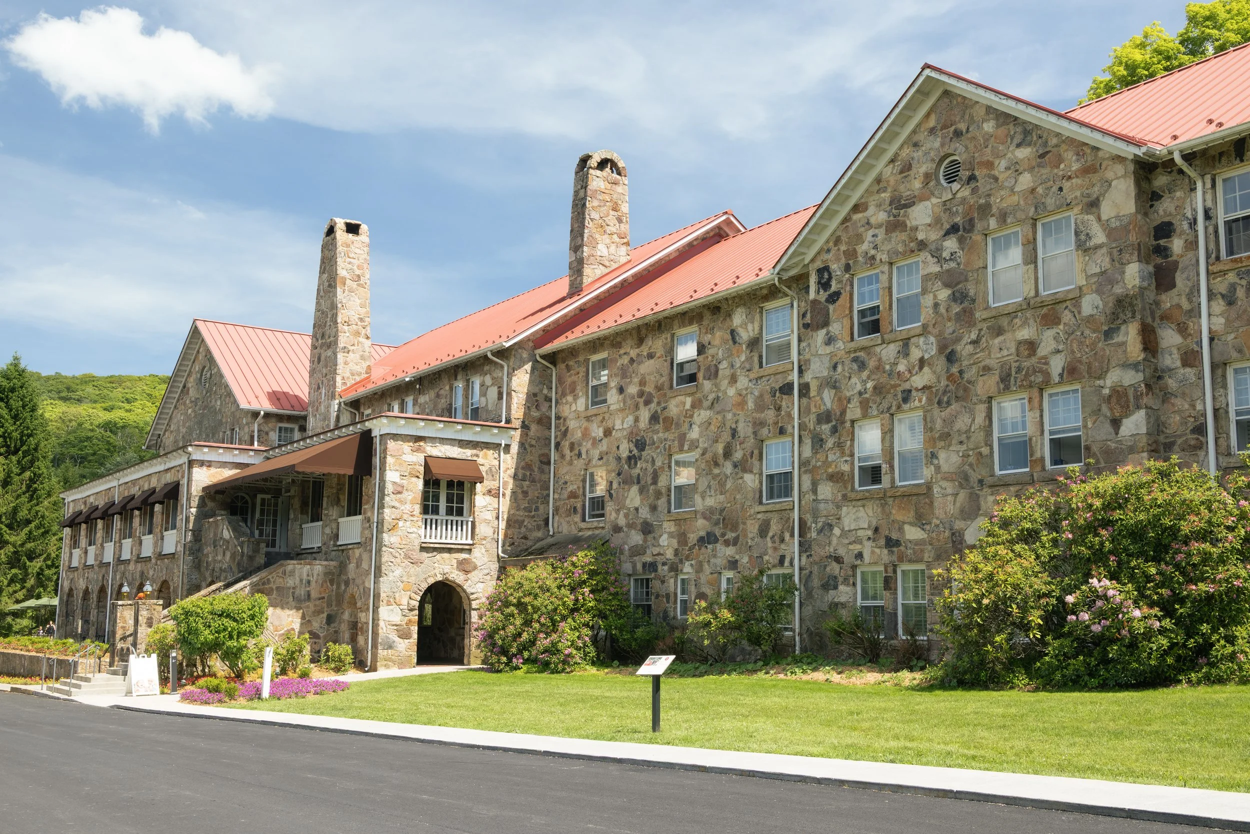 MountainLakeLodge_June2026-6.JPG