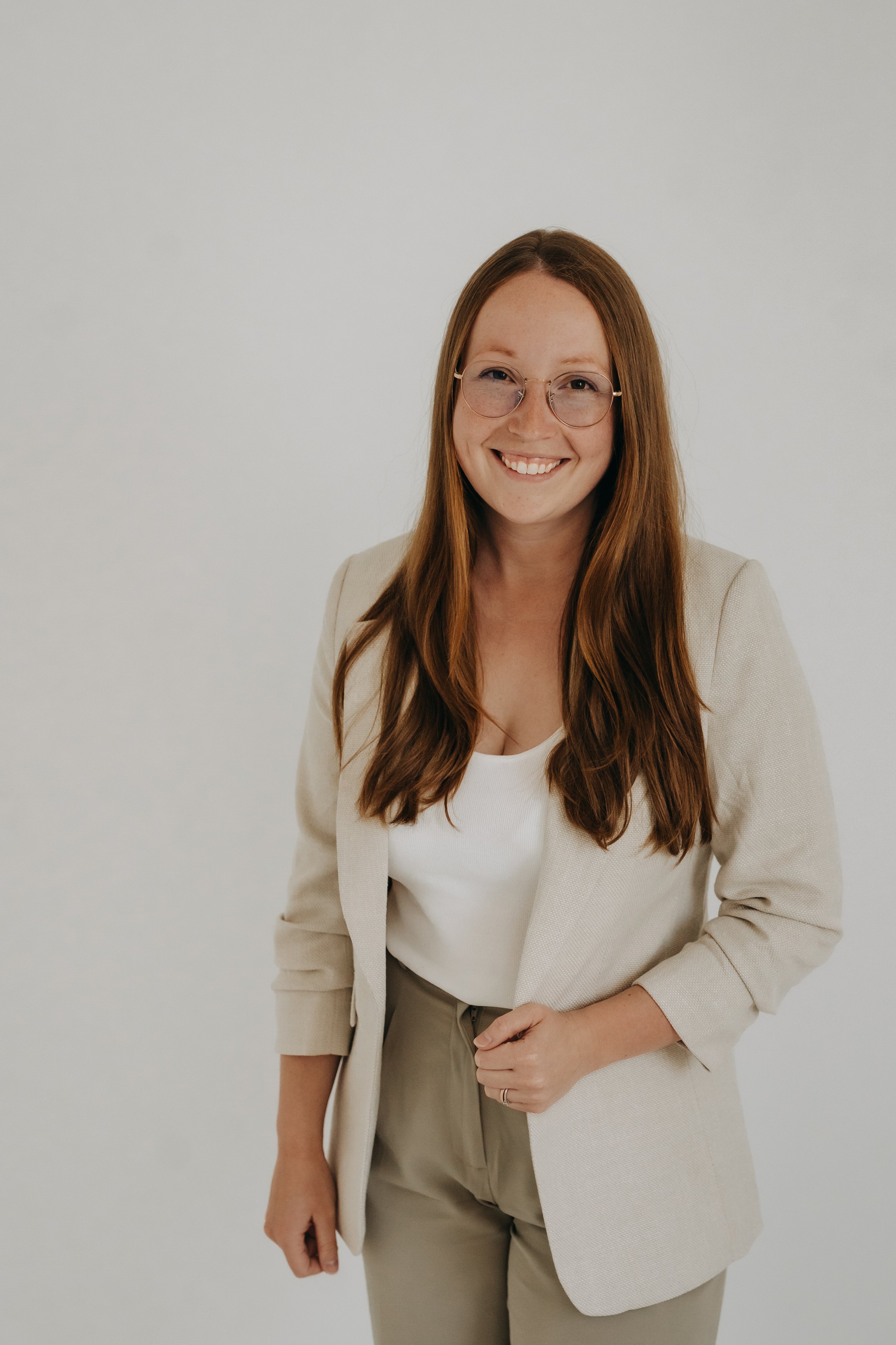 Michelle, approbierte Psychotherapeutin und Mitgründerin von Senvara.