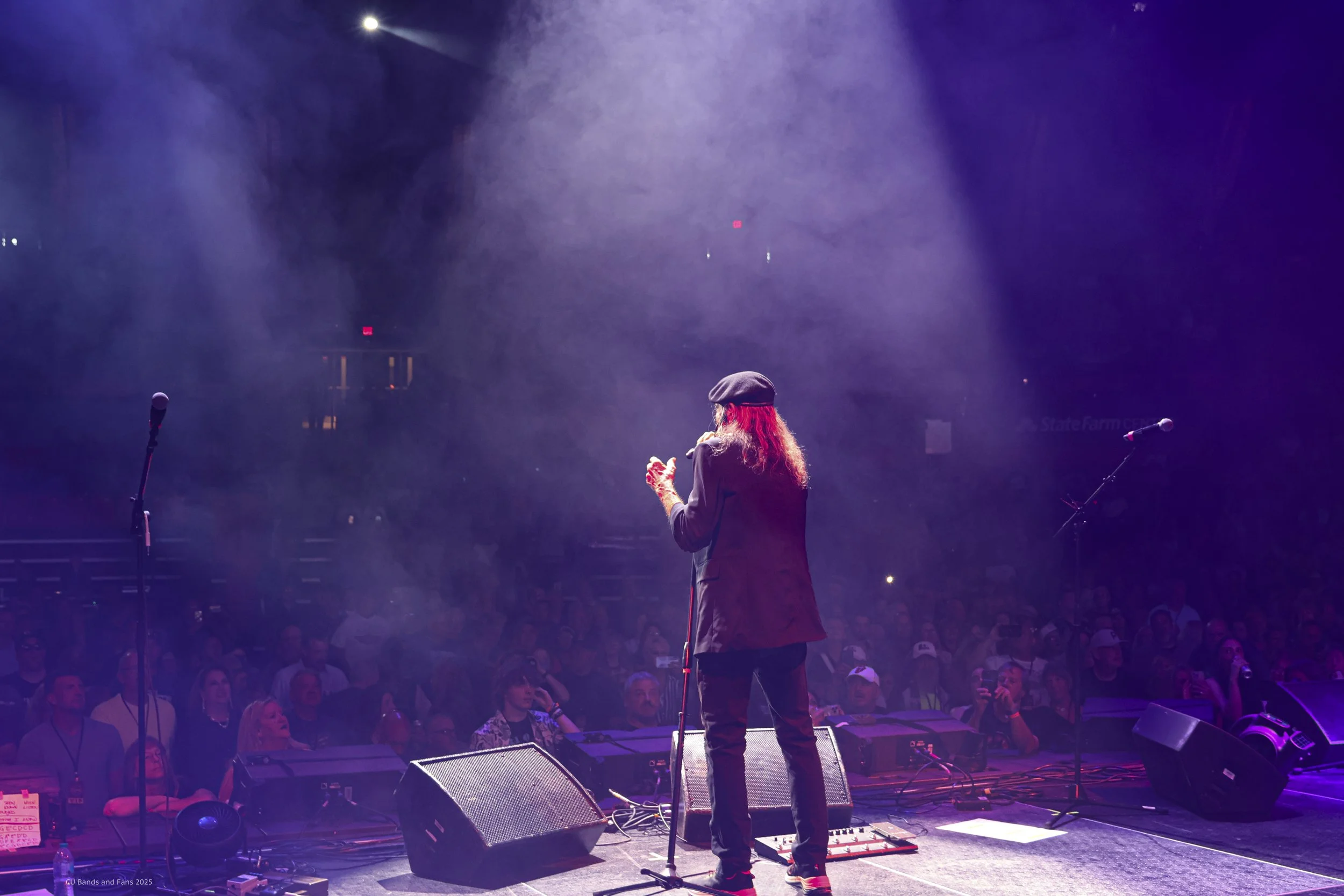 Terry Luttrell facing another amazing audience at the State Farm Center on the campus of the University of Illinois