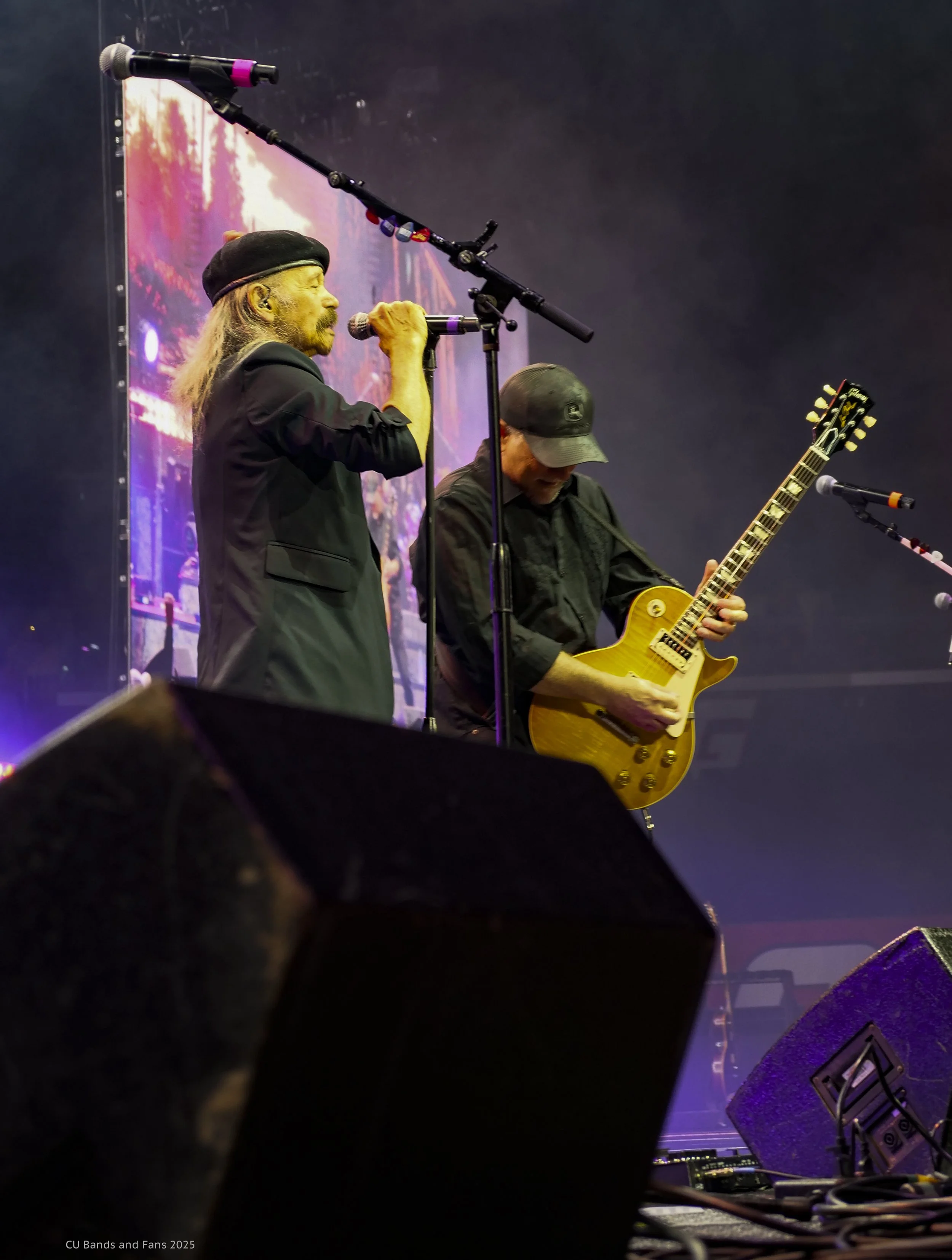 Terry Luutrell and Guitaris Mike Baue