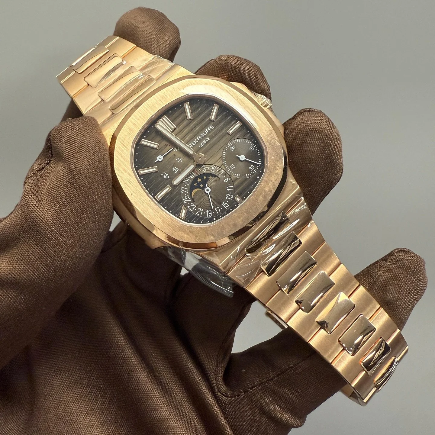 For Sale 
Patek Philippe Nautilus 5712/1R
Year: 2024
Condition: Unworn