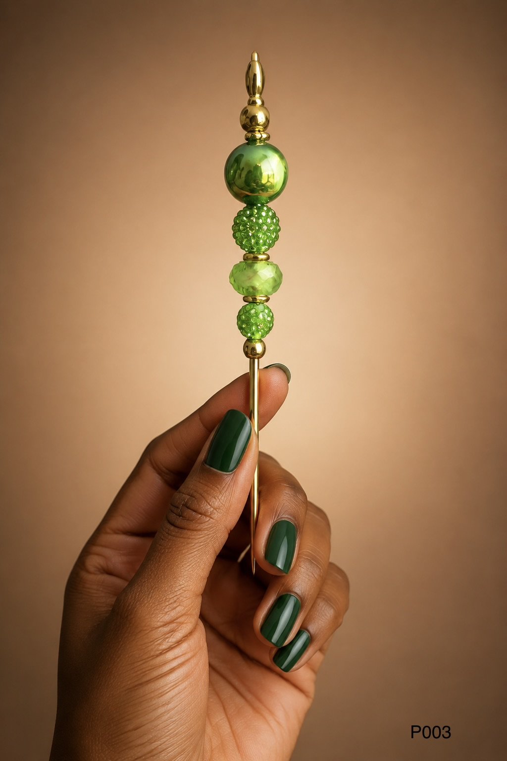 P002 - The Emerald Radiance Cigar Pick