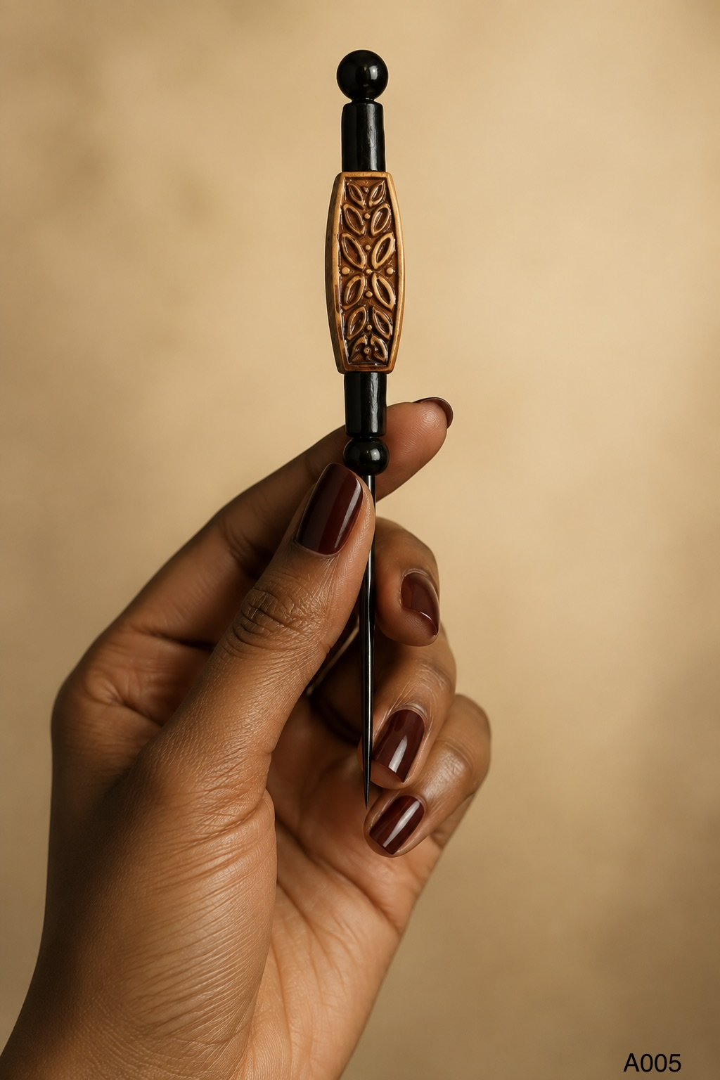 A005 - The Golden Vine Cigar Pick