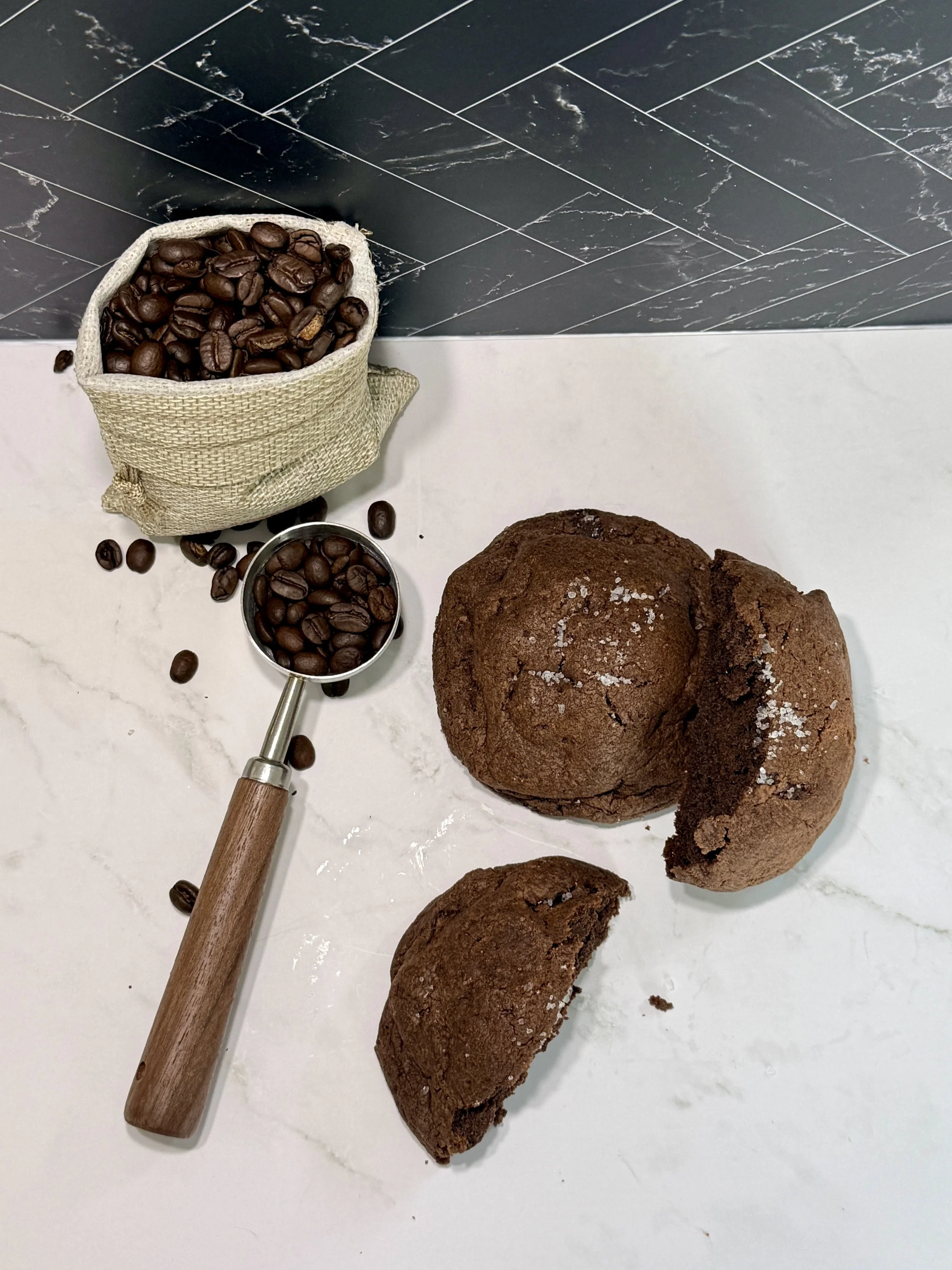 The Circle Cookie Dark Chocolate 5.jpg