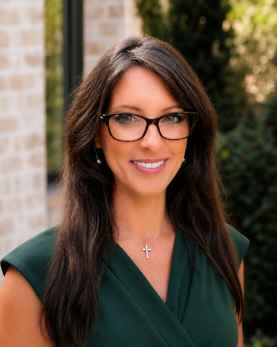 Katie, real estate broker, former teacher, and founder of The Agent Society, a business-building membership for new real estate agents.