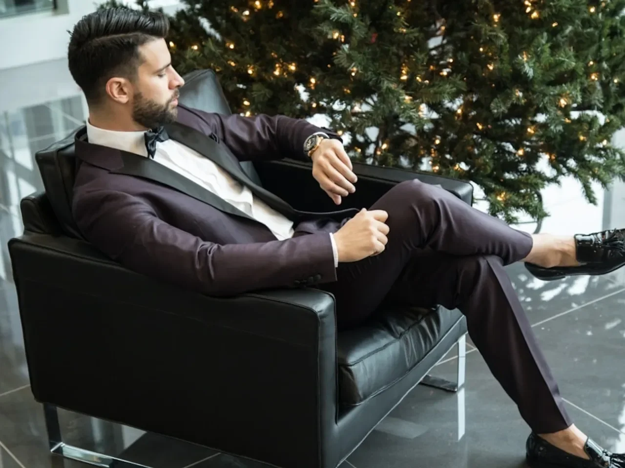 Top Holiday Men's Grooming Gifts to Elevate Their Style